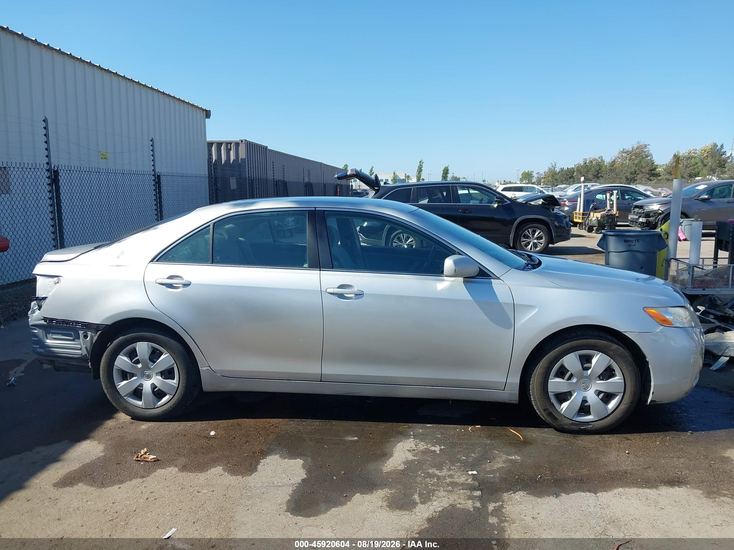 2007 Toyota Camry Le Серебряный vin: 4T1BE46K07U124827