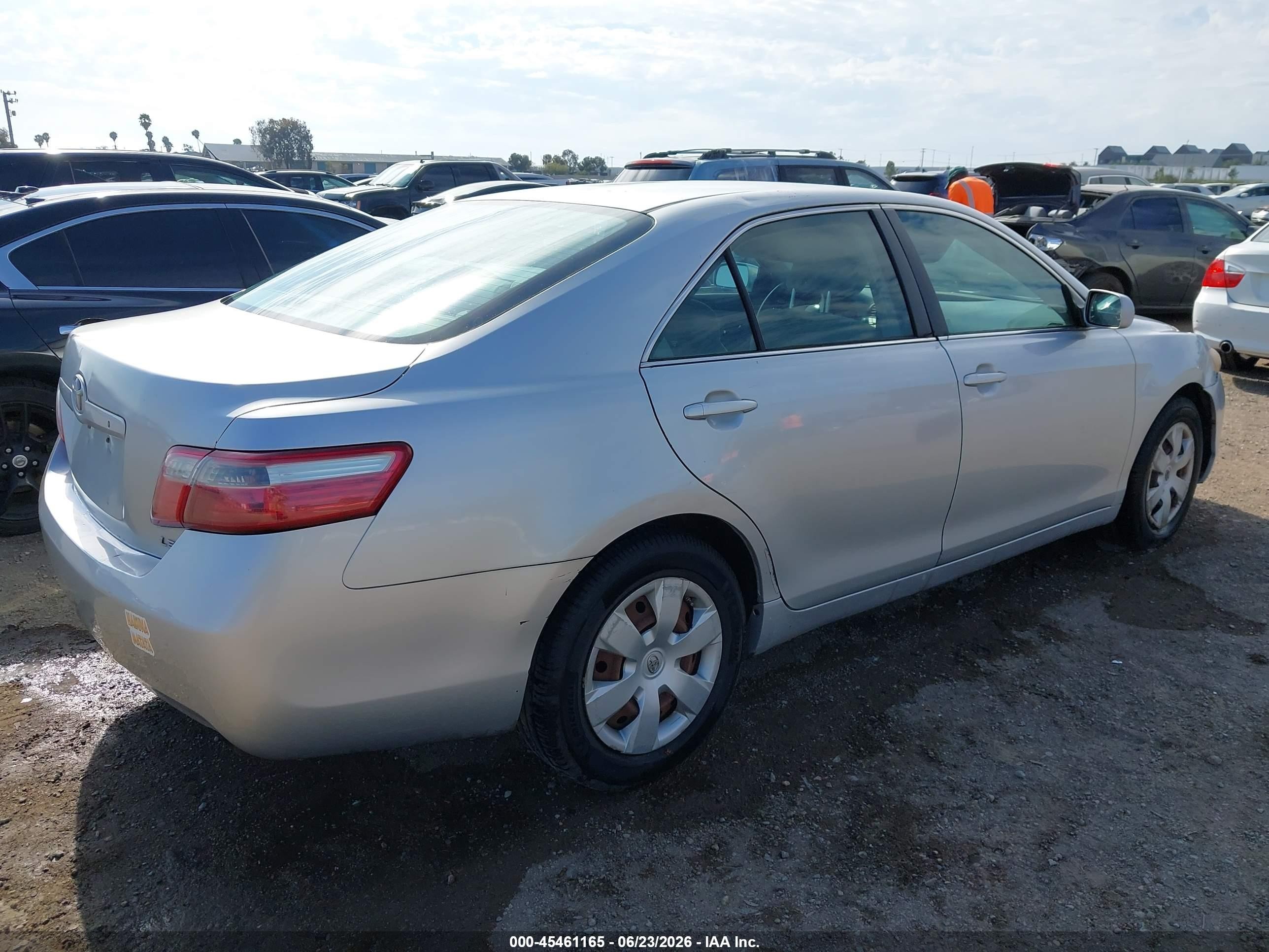 2007 Toyota Camry Le Silver vin: 4T1BE46K07U138730