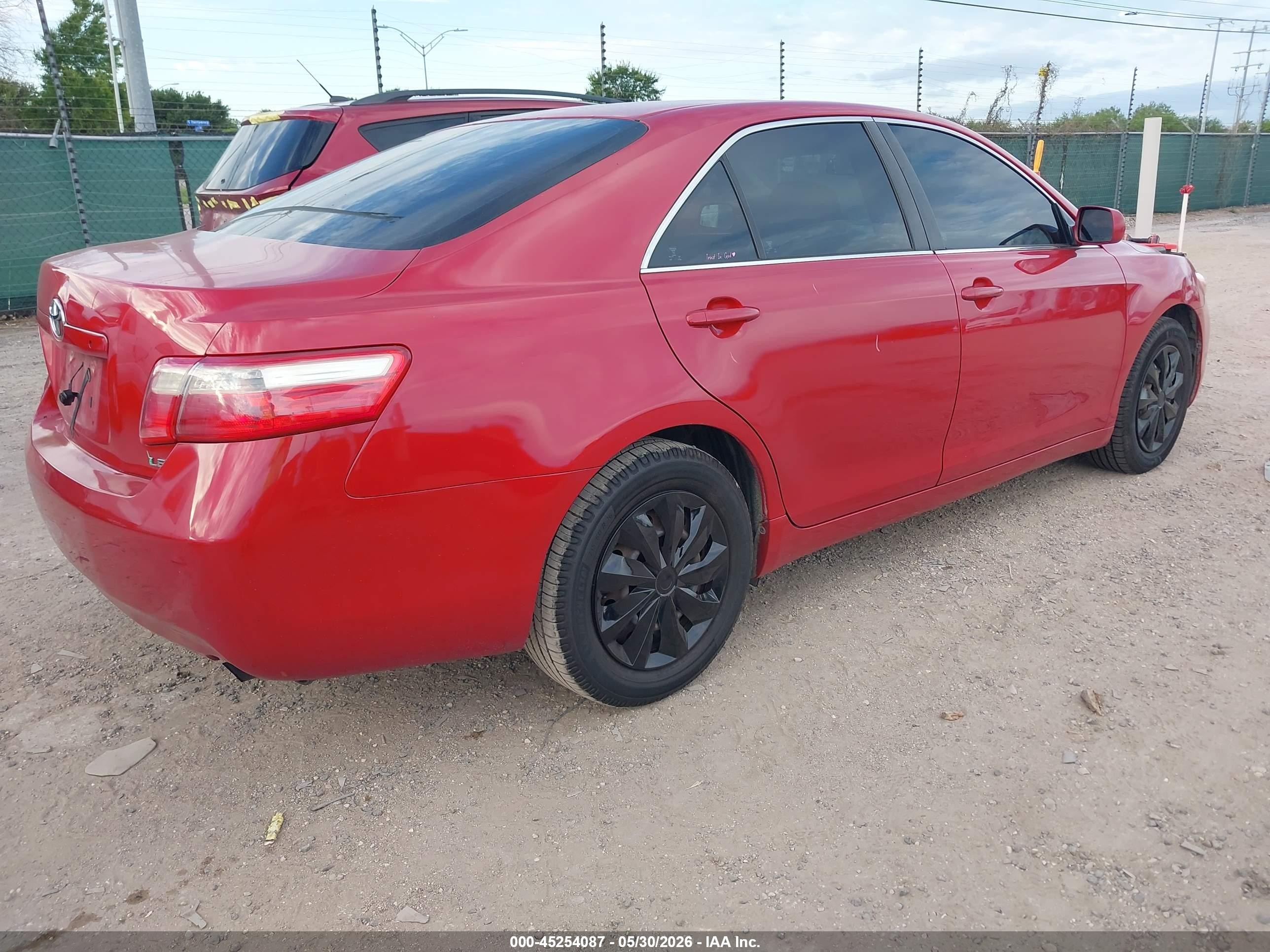2007 Toyota Camry Le Red vin: 4T1BE46K07U140834