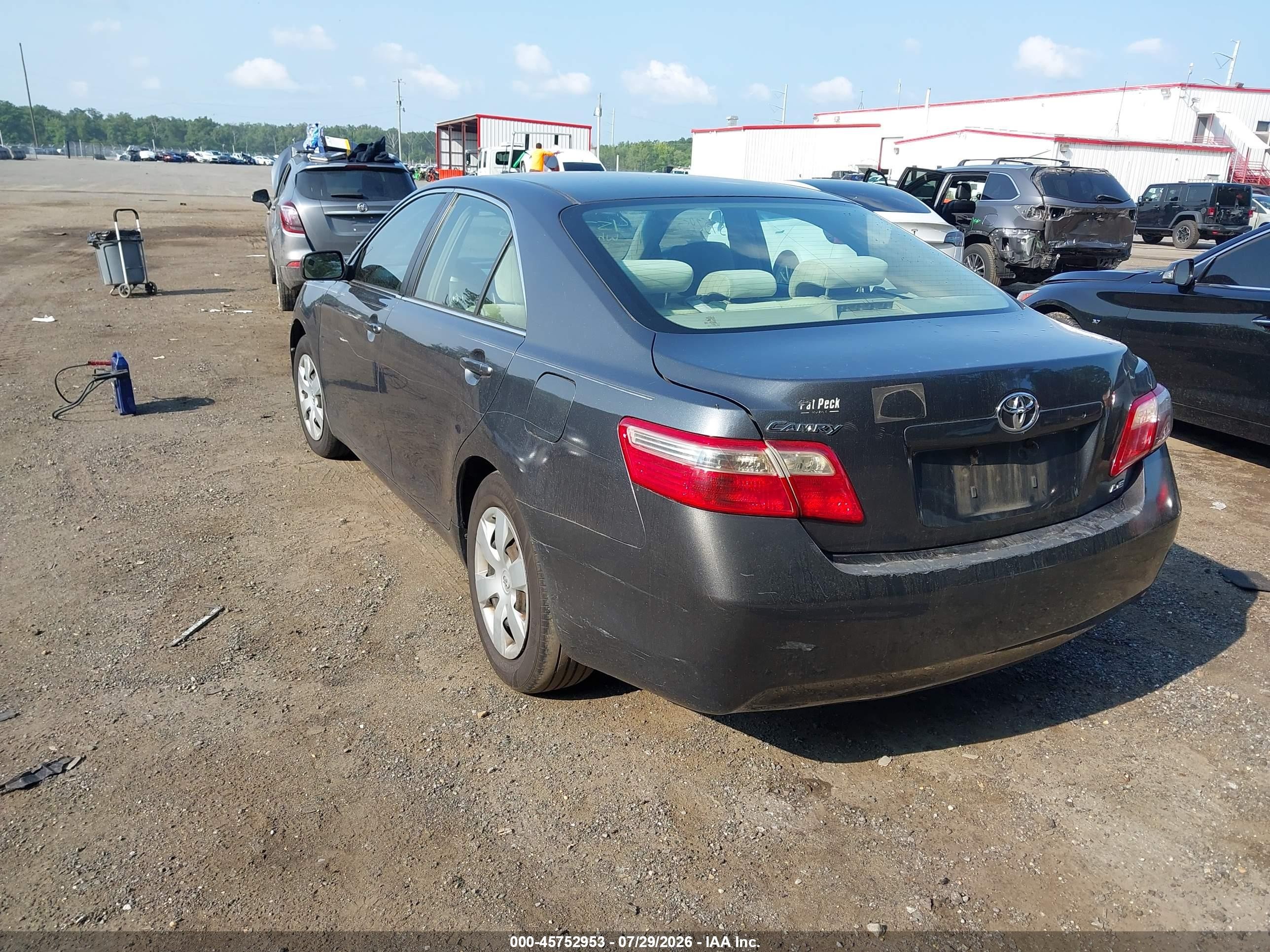 2007 Toyota Camry Le Gray vin: 4T1BE46K07U158301