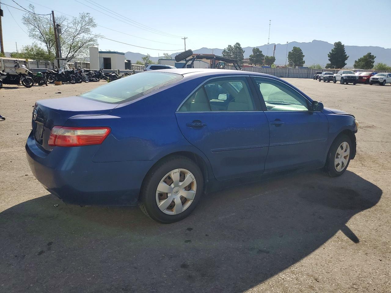 2007 Toyota Camry Le Blue vin: 4T1BE46K07U160985