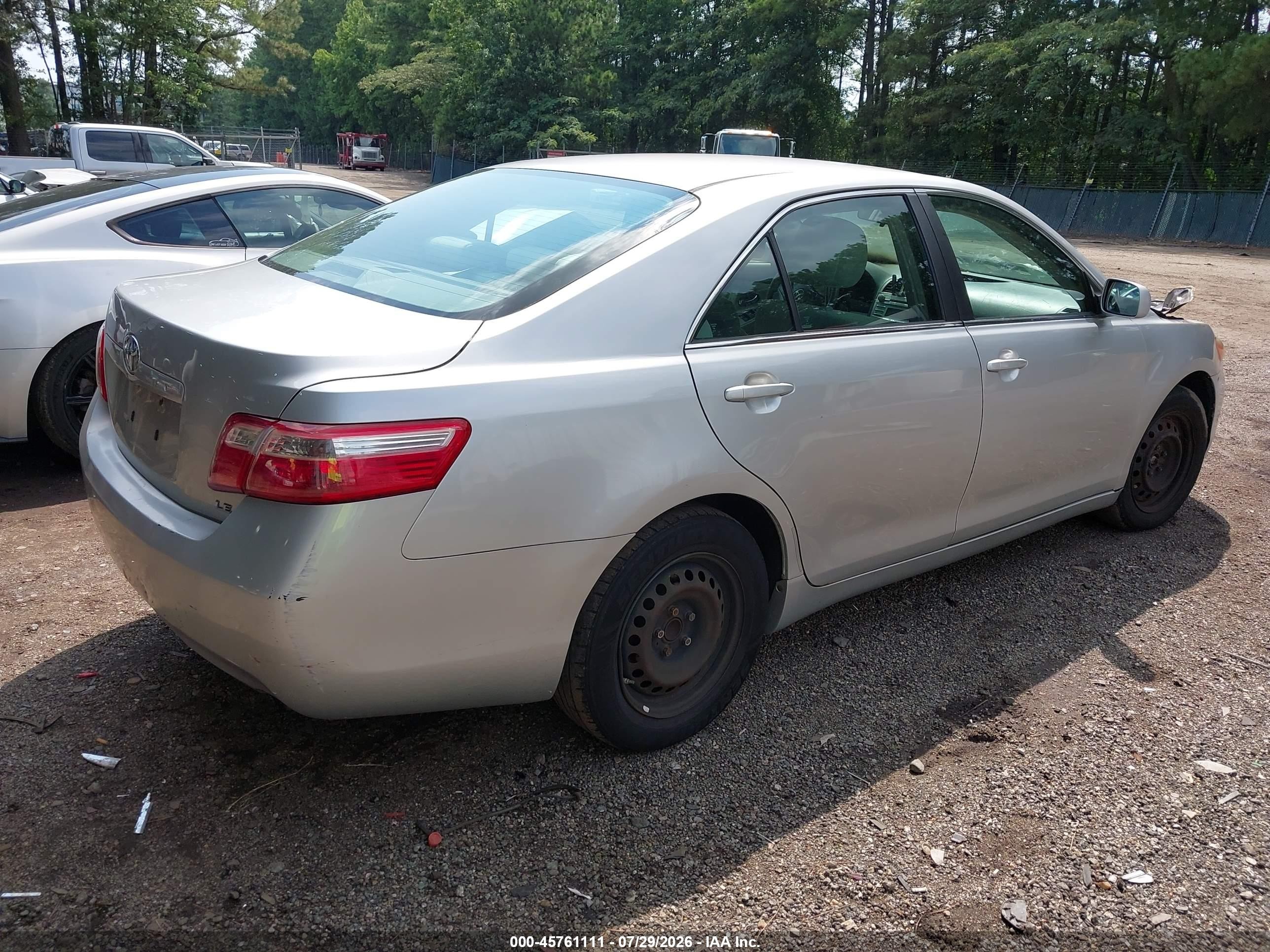 2007 Toyota Camry Le Silver vin: 4T1BE46K07U180895