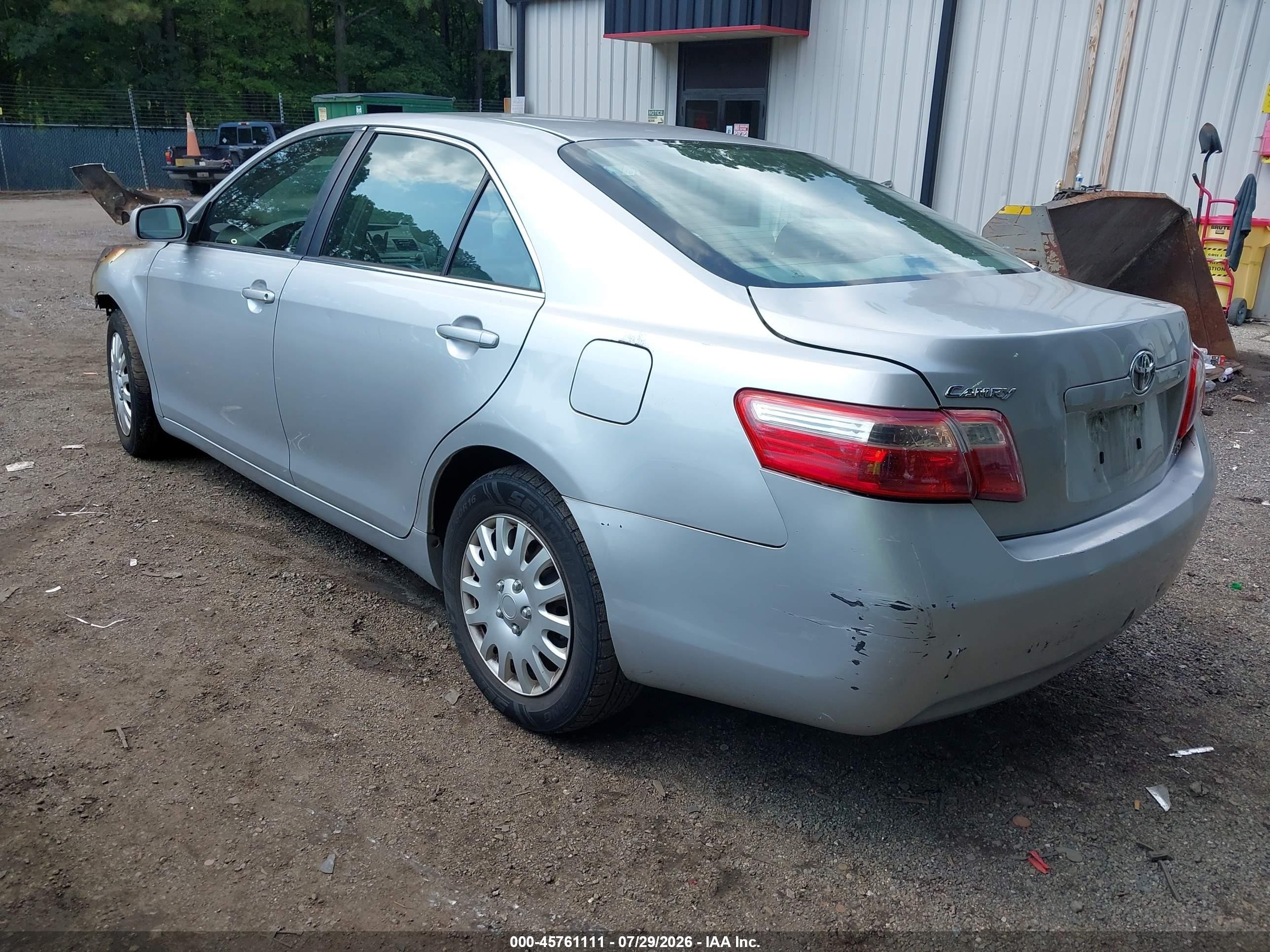 2007 Toyota Camry Le Silver vin: 4T1BE46K07U180895