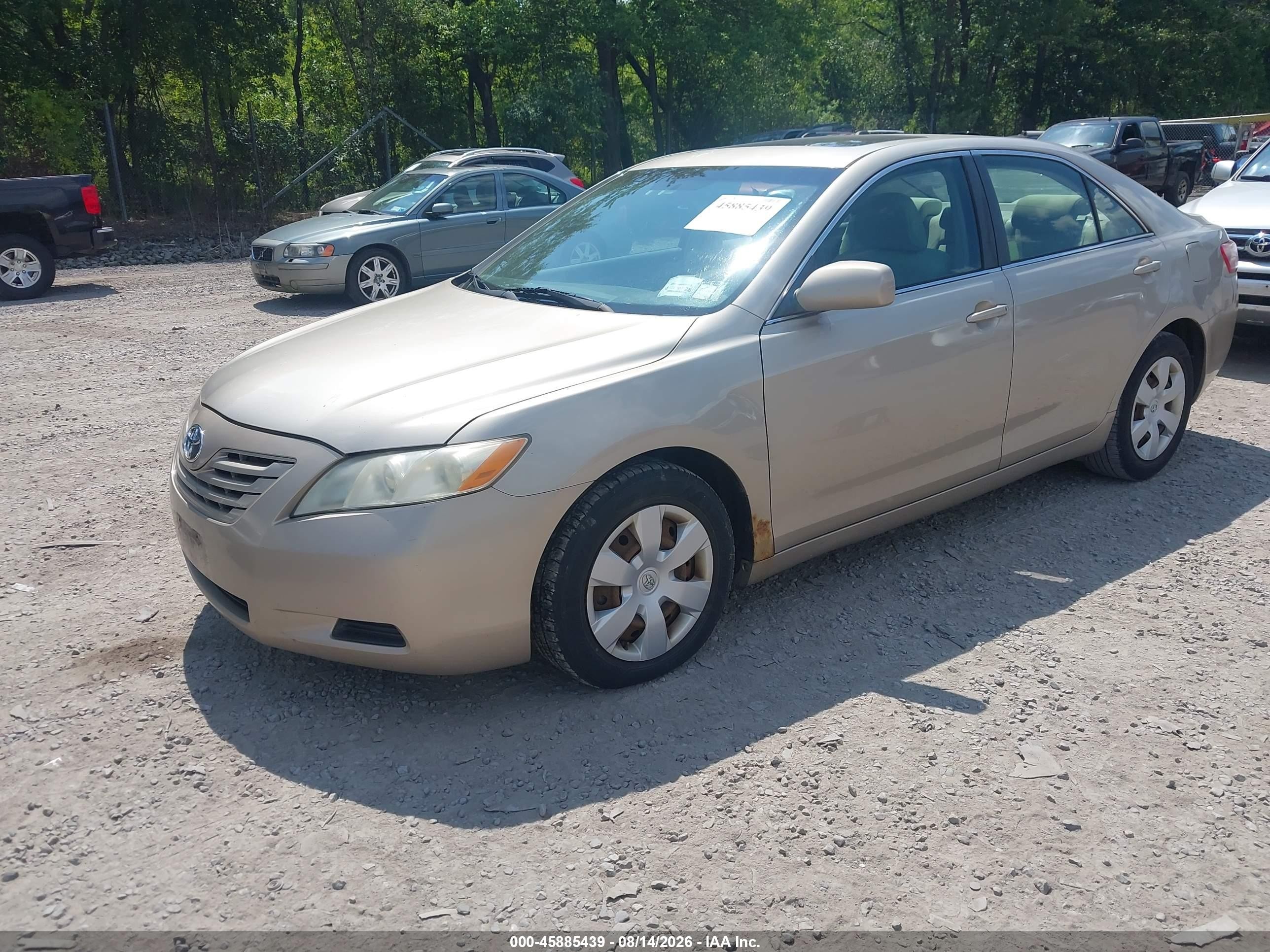 2007 Toyota Camry Le Gold vin: 4T1BE46K07U510812