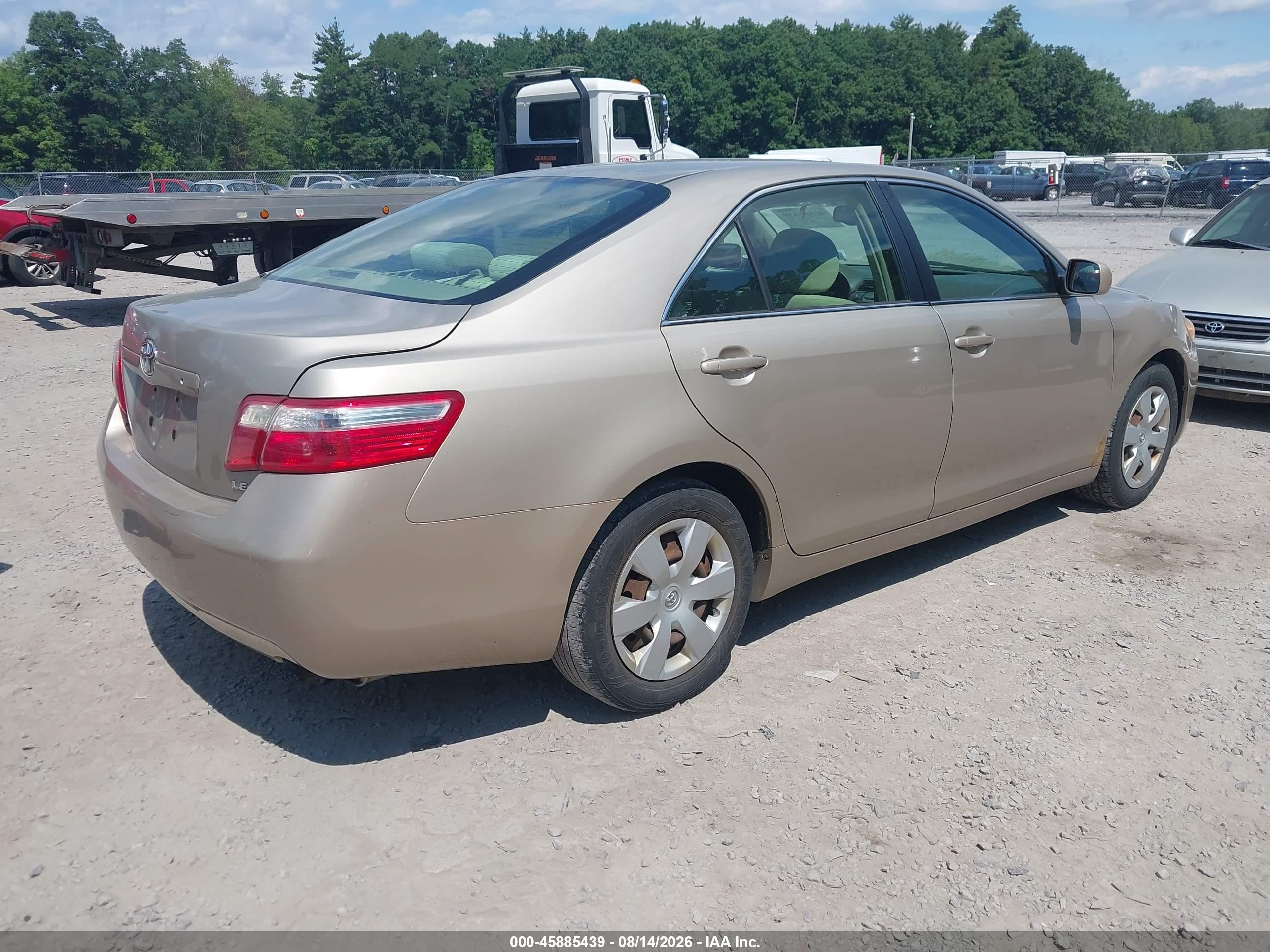 2007 Toyota Camry Le Gold vin: 4T1BE46K07U510812
