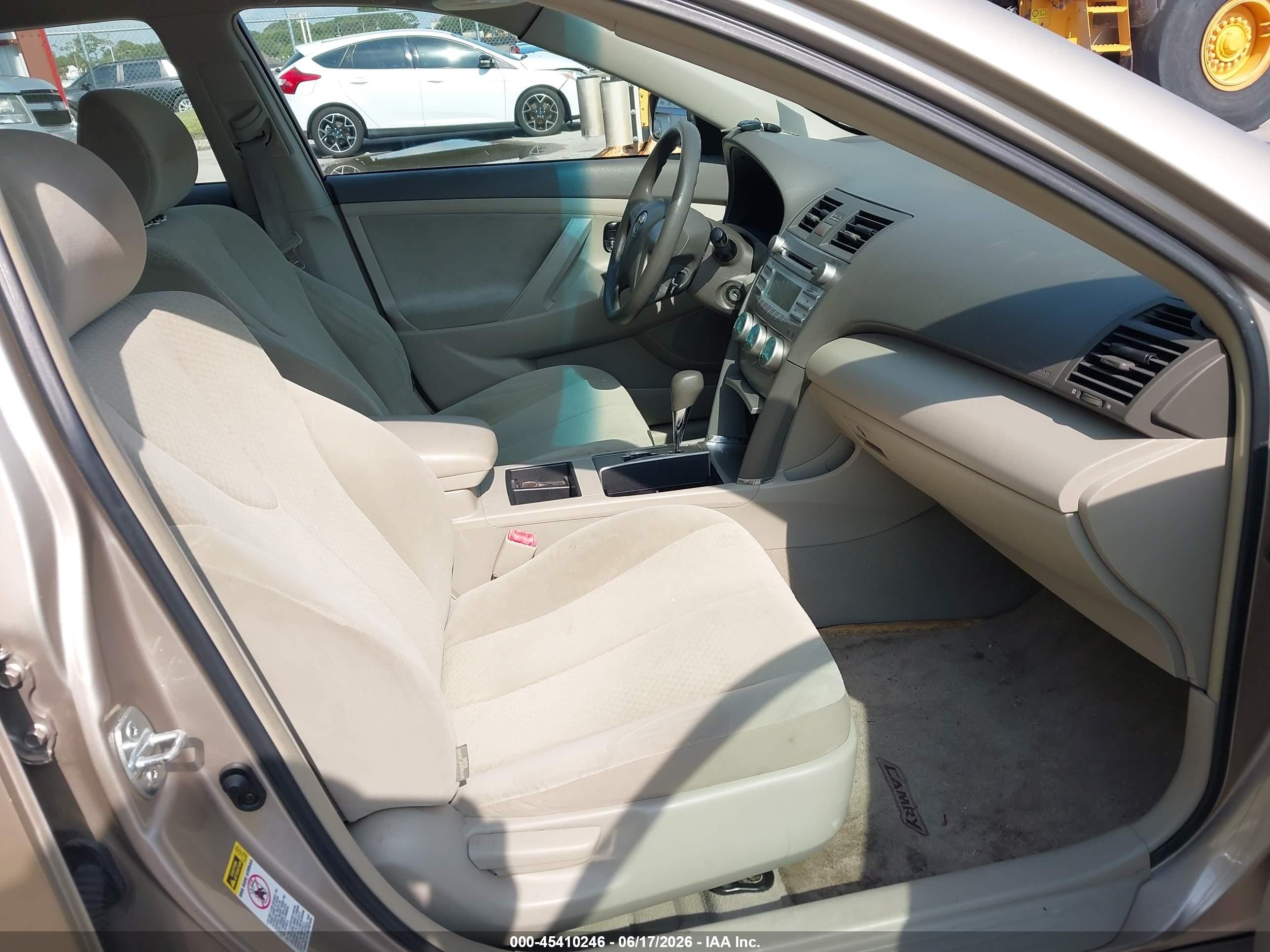 2007 Toyota Camry Le Золотой vin: 4T1BE46K07U534222