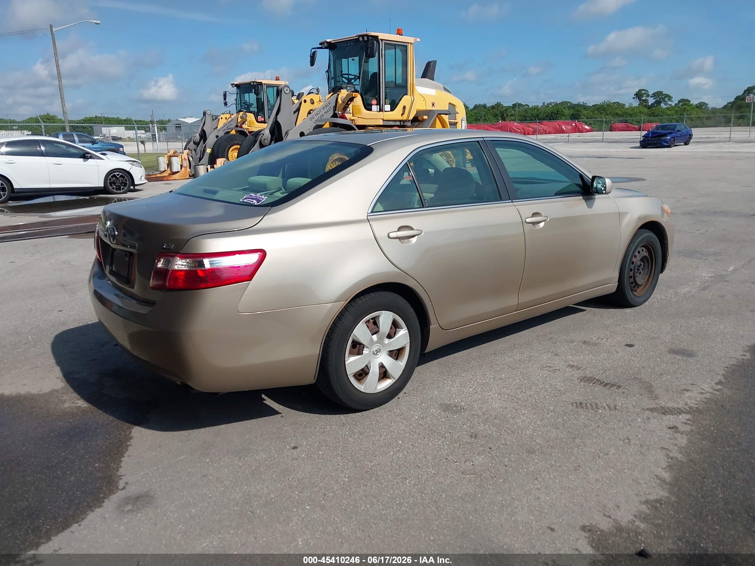 2007 Toyota Camry Le Золотой vin: 4T1BE46K07U534222