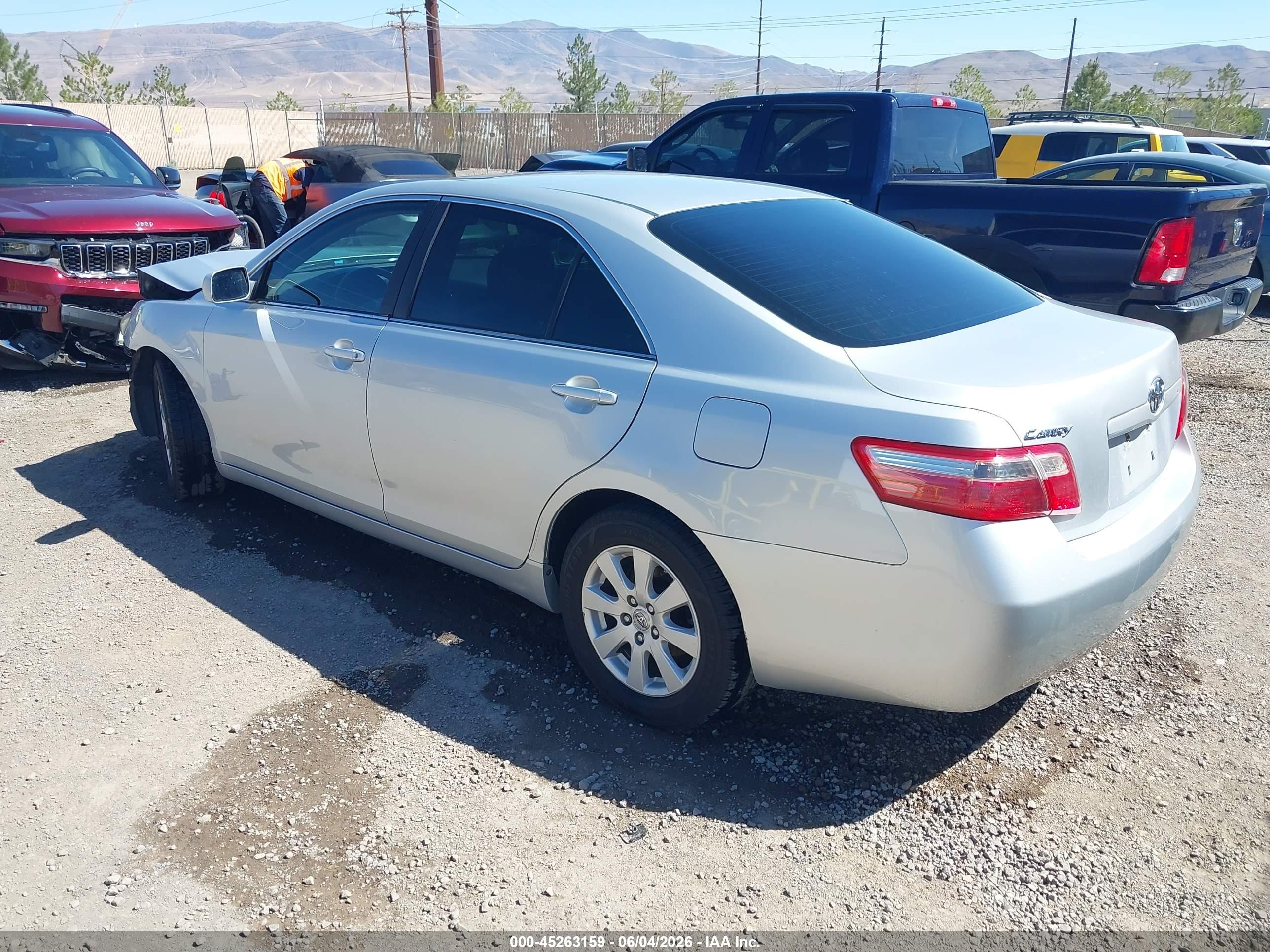 2007 Toyota Camry Xle Серебряный vin: 4T1BE46K07U610358