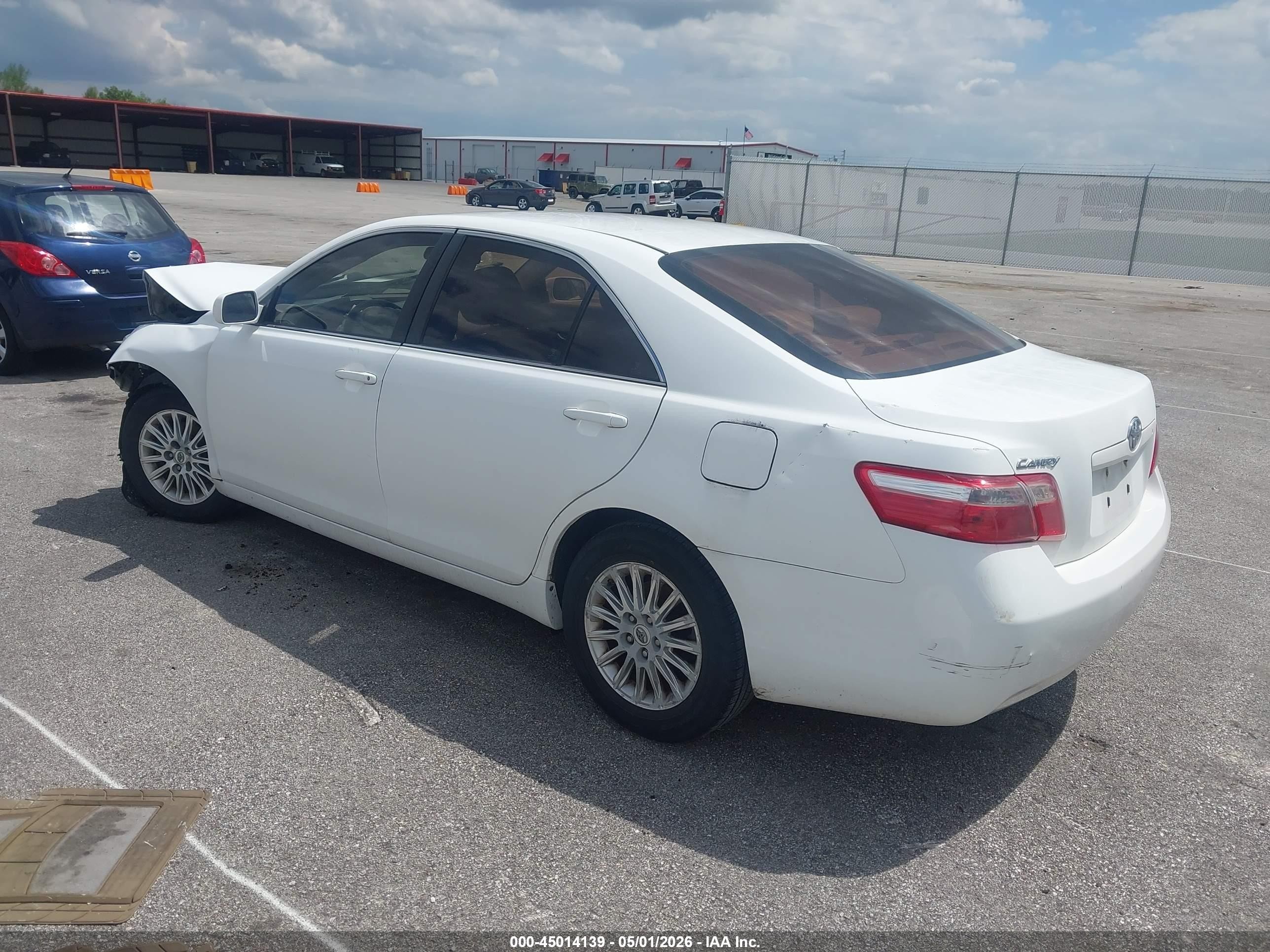 2007 Toyota Camry Le White vin: 4T1BE46K07U612997