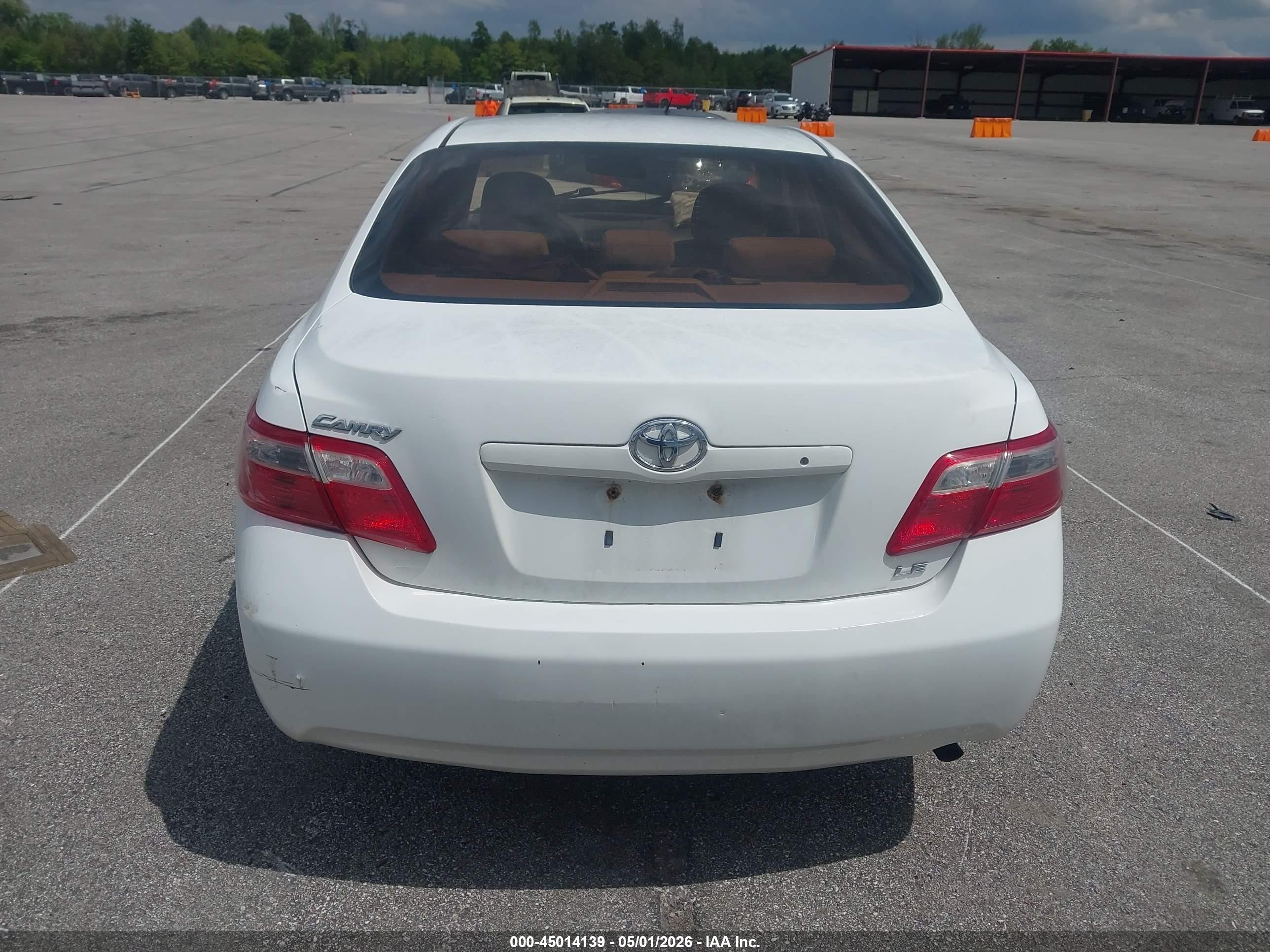 2007 Toyota Camry Le White vin: 4T1BE46K07U612997