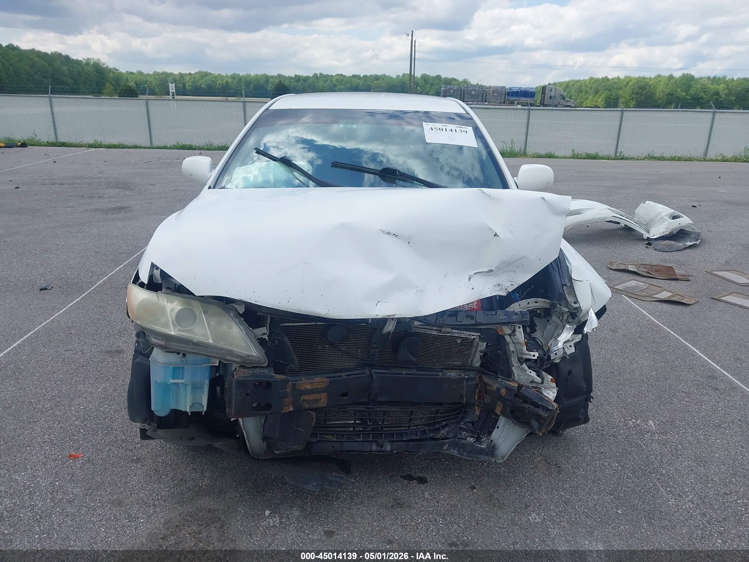 2007 Toyota Camry Le White vin: 4T1BE46K07U612997