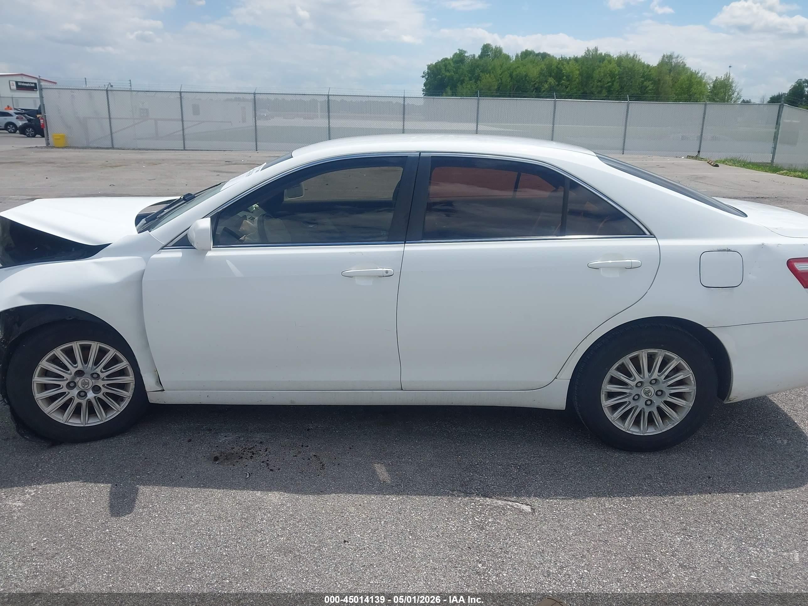 2007 Toyota Camry Le White vin: 4T1BE46K07U612997