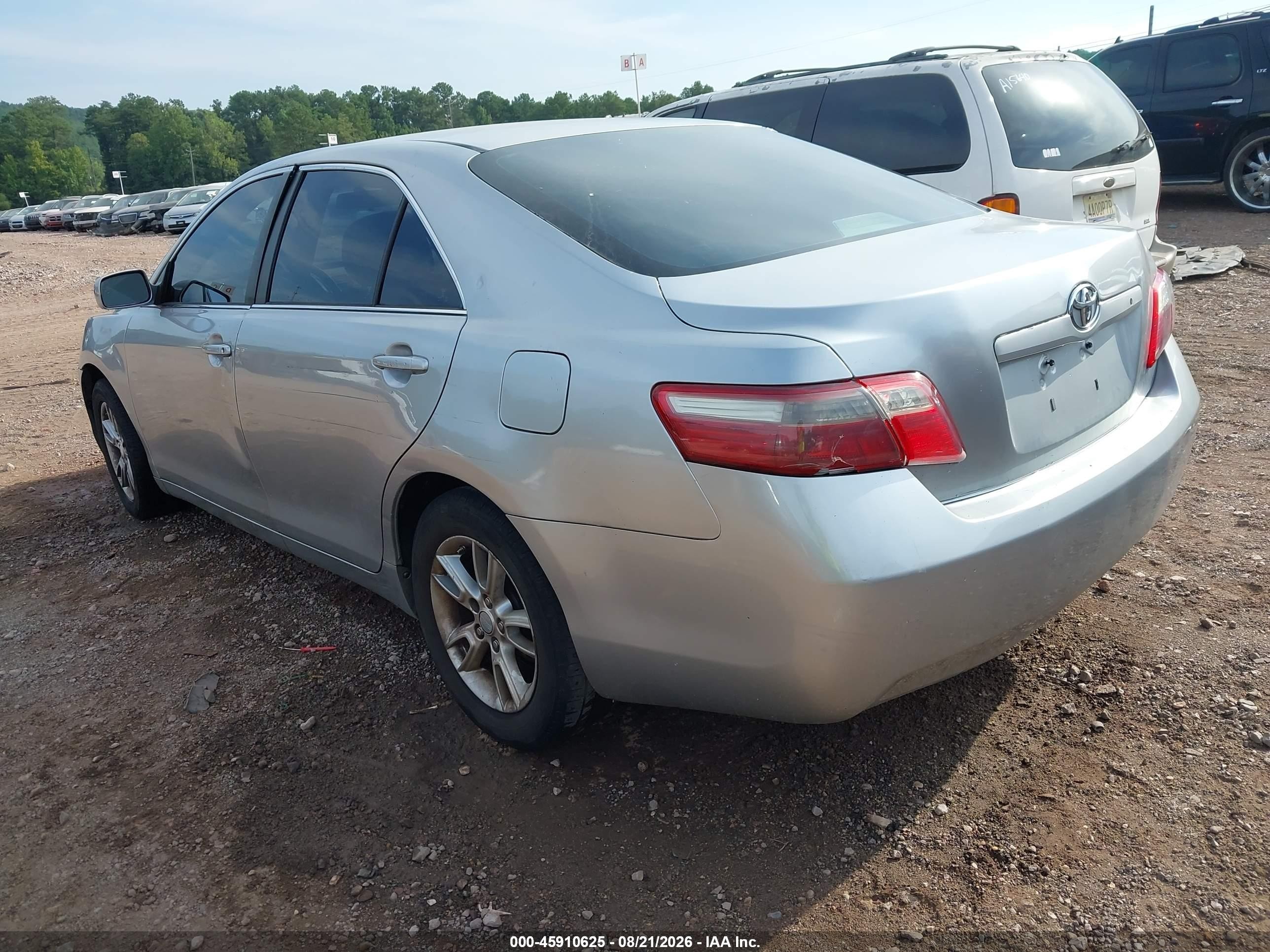 2007 Toyota Camry Le Silver vin: 4T1BE46K07U618895