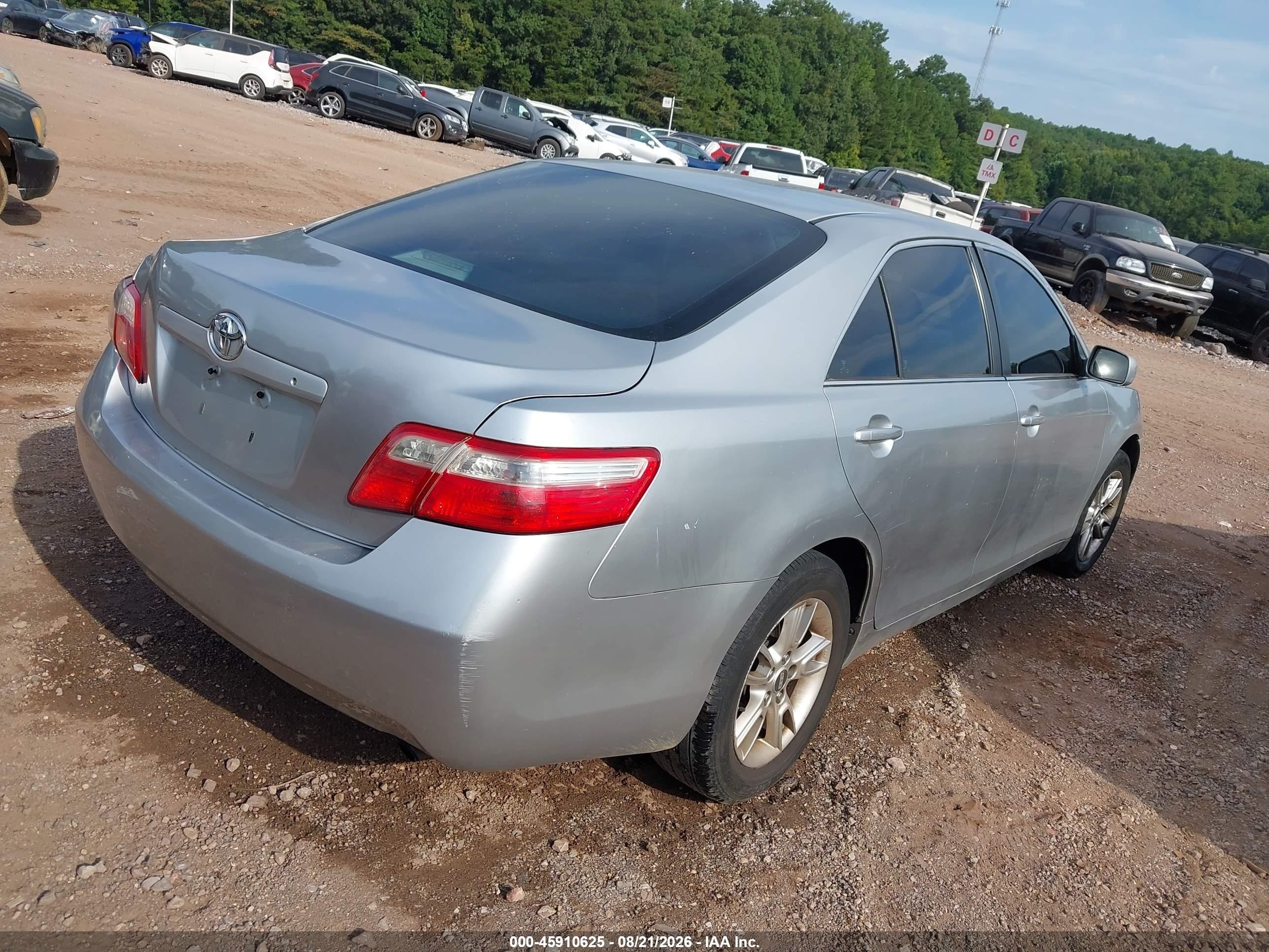 2007 Toyota Camry Le Silver vin: 4T1BE46K07U618895