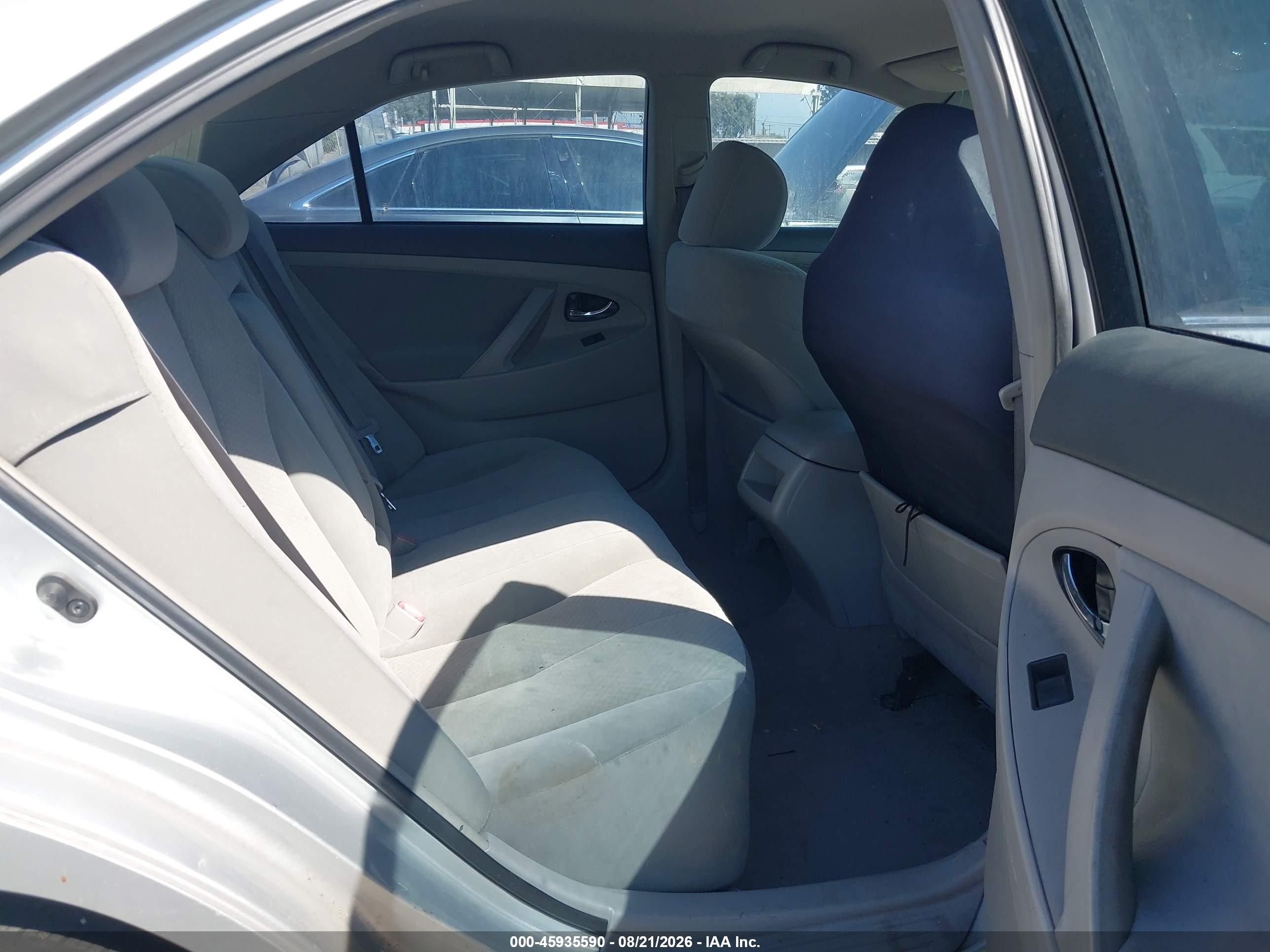 2007 Toyota Camry Ce Серебряный vin: 4T1BE46K07U639455