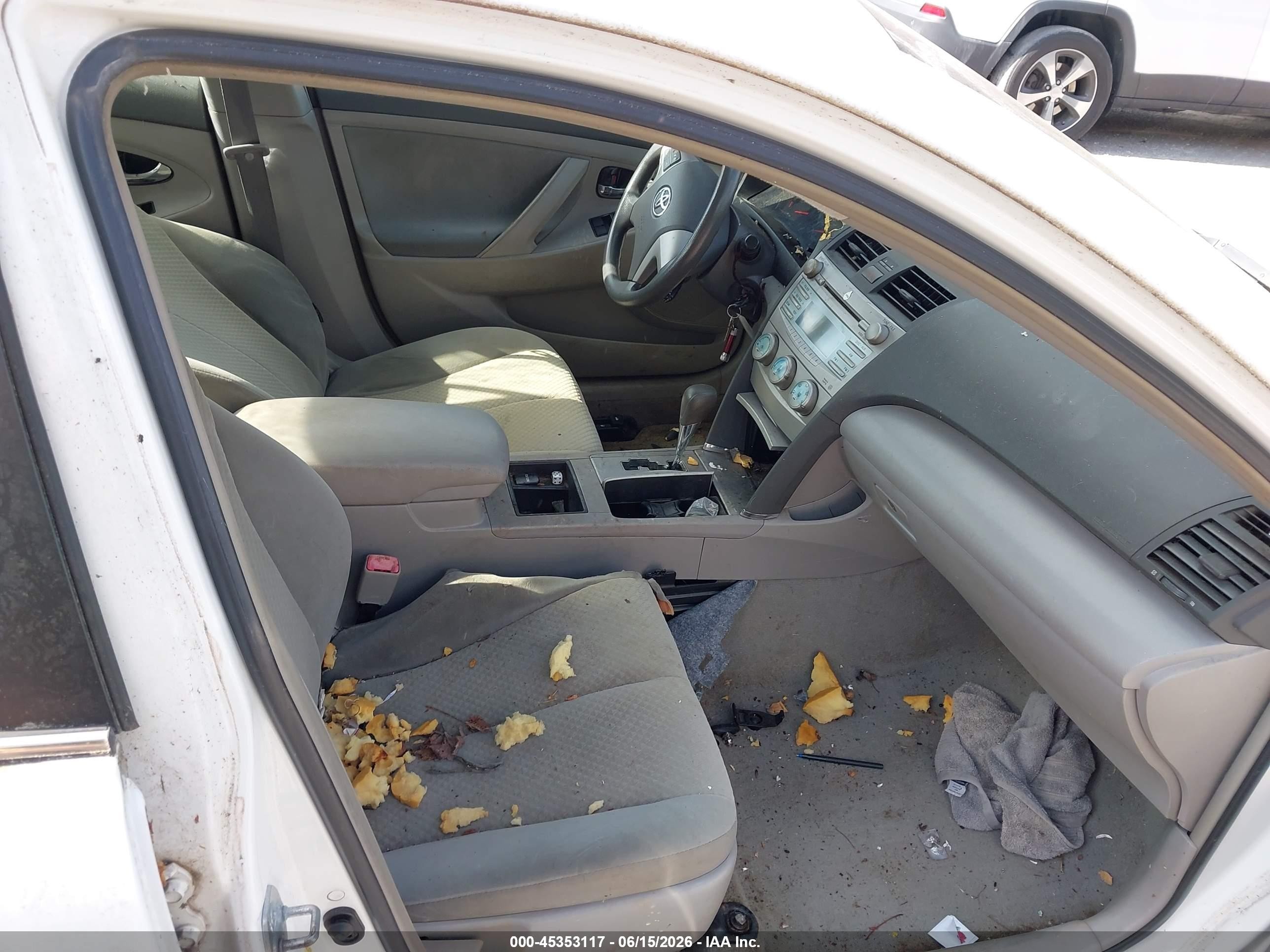2007 Toyota Camry Le White vin: 4T1BE46K07U640315