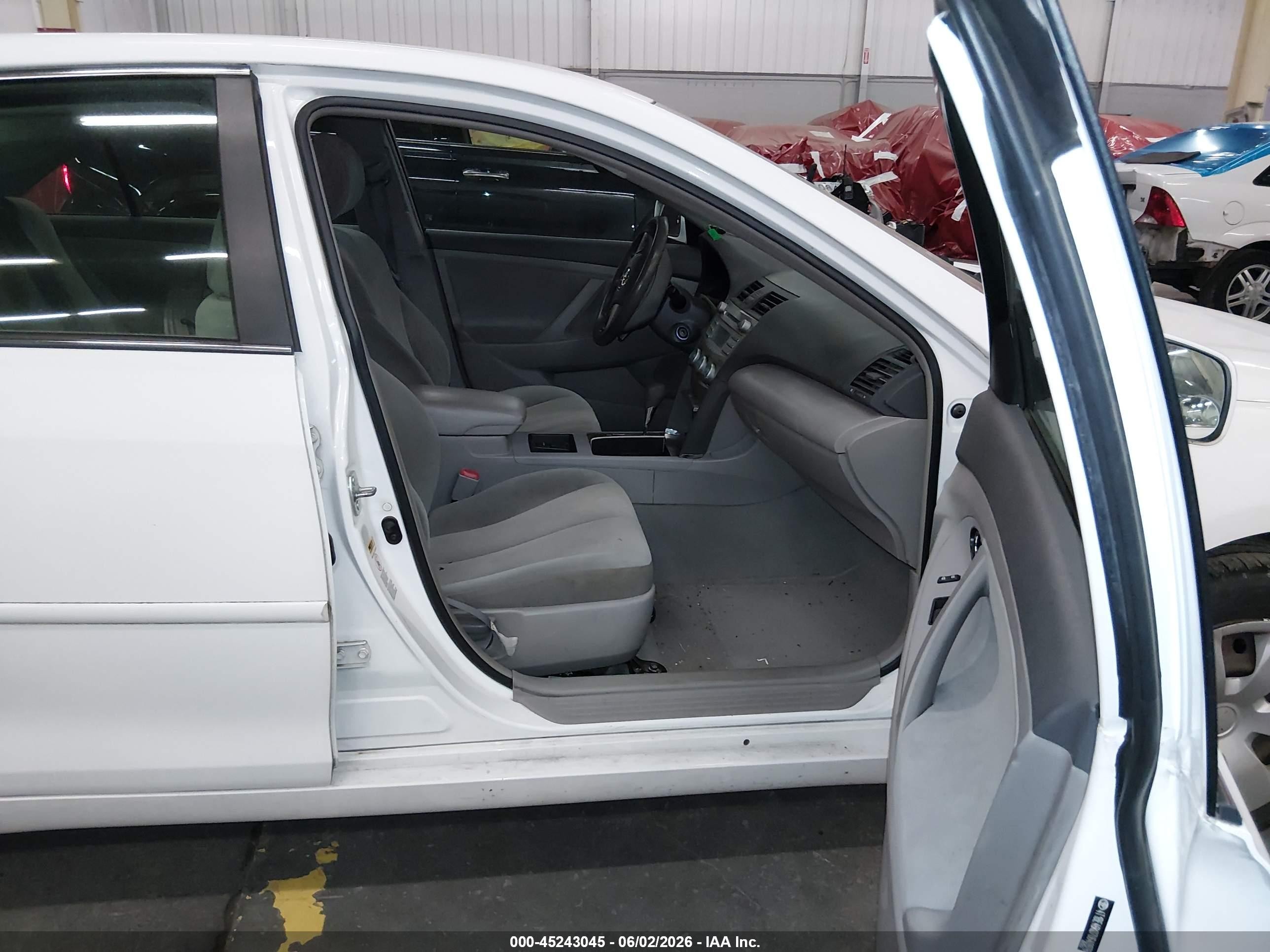 2007 Toyota Camry Le White vin: 4T1BE46K07U640976