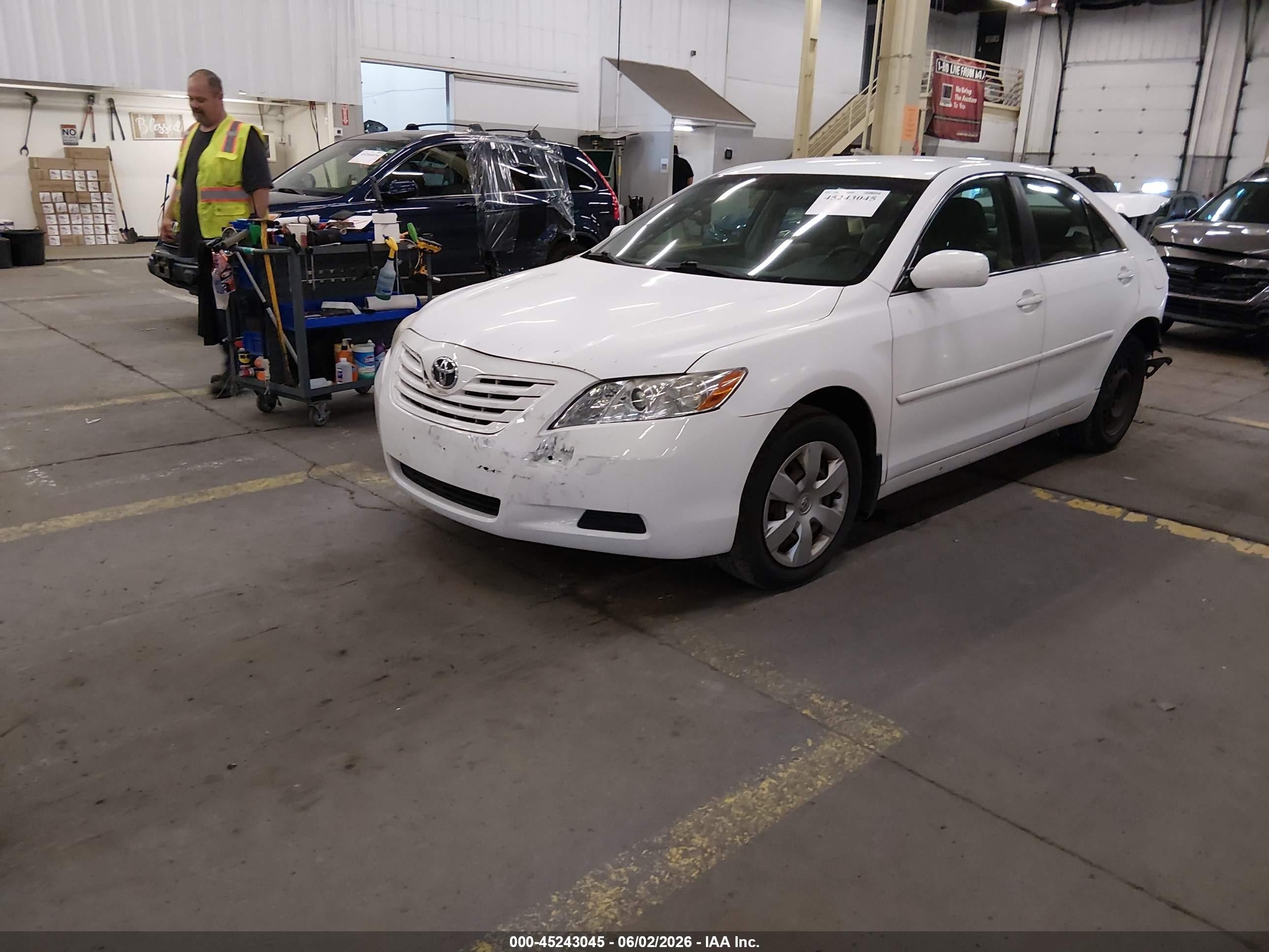 2007 Toyota Camry Le White vin: 4T1BE46K07U640976