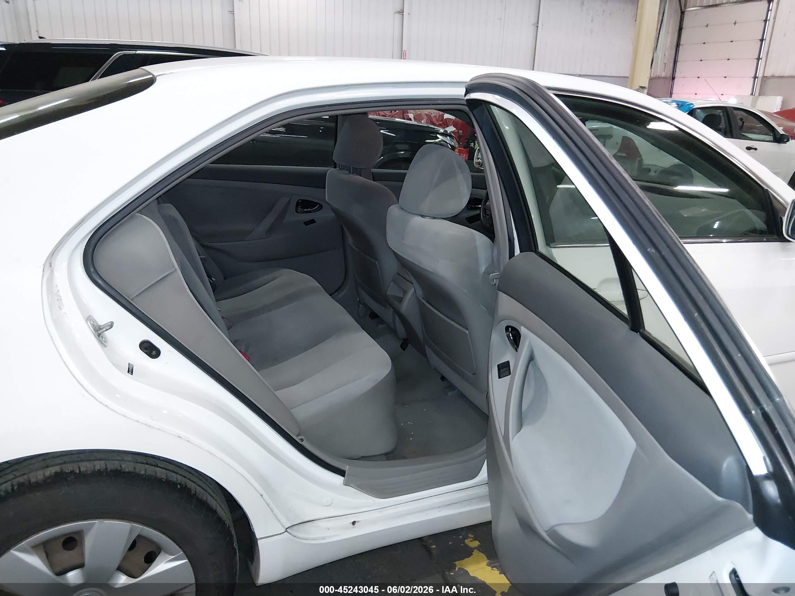 2007 Toyota Camry Le White vin: 4T1BE46K07U640976