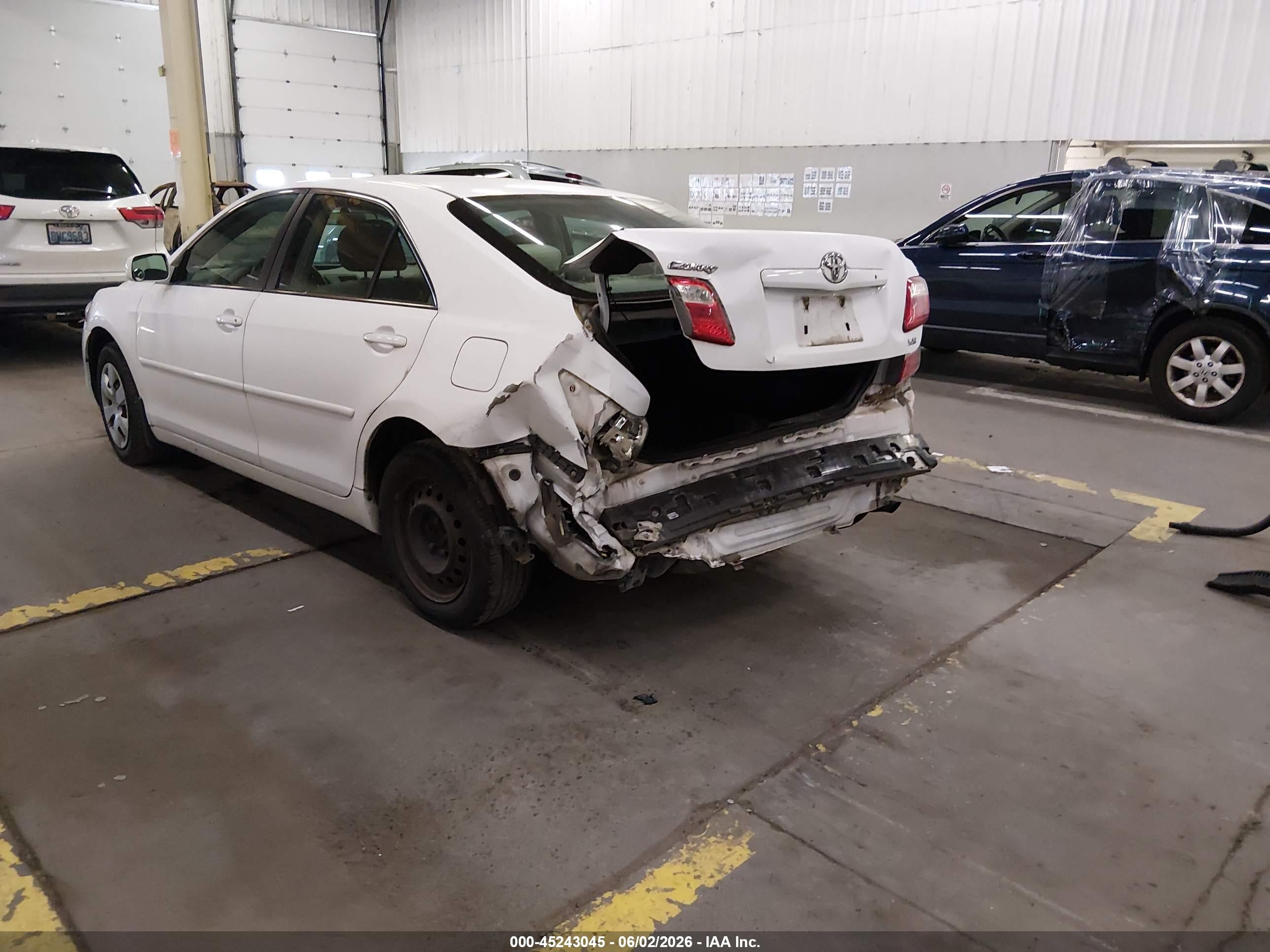 2007 Toyota Camry Le White vin: 4T1BE46K07U640976