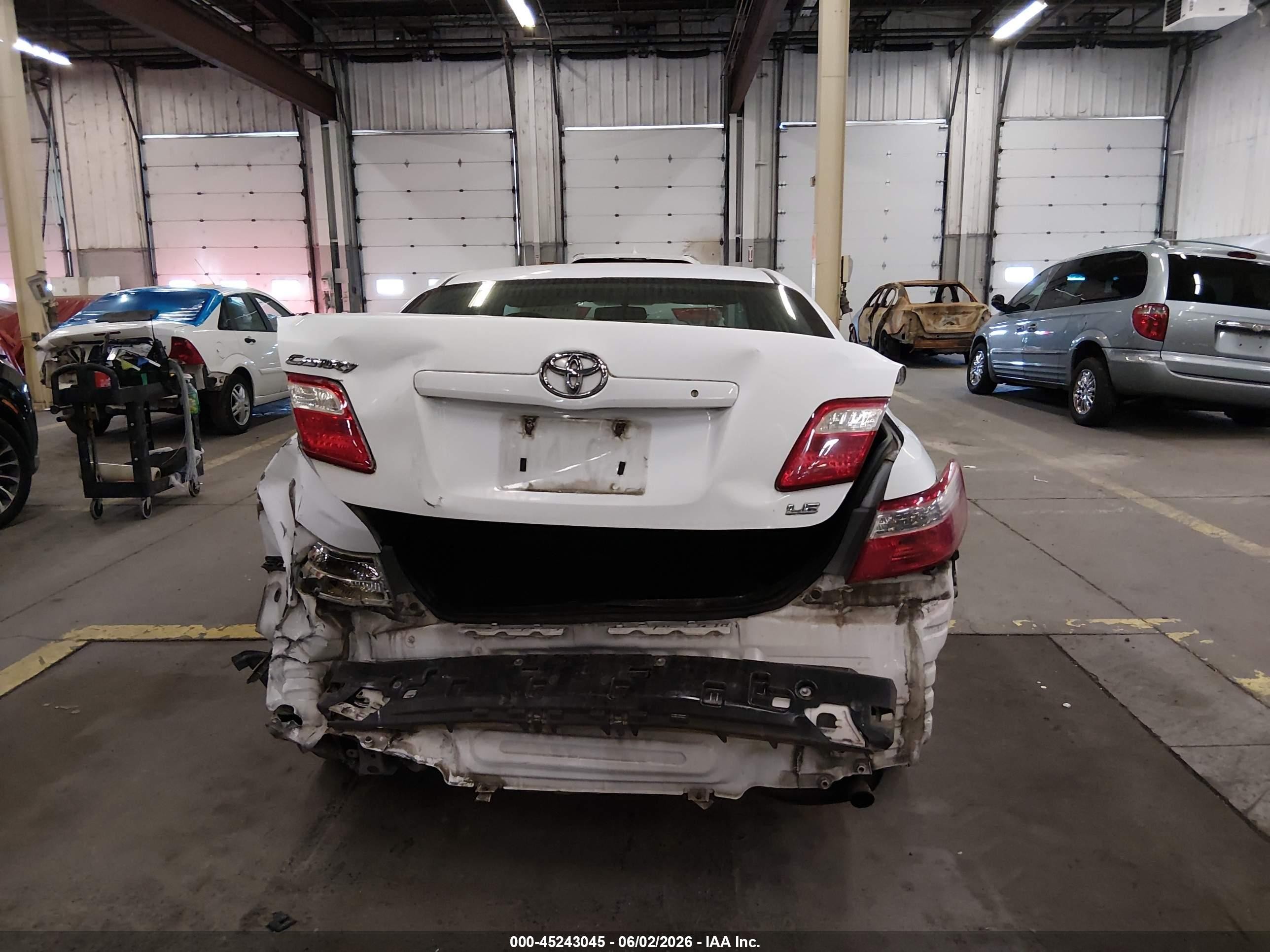 2007 Toyota Camry Le White vin: 4T1BE46K07U640976