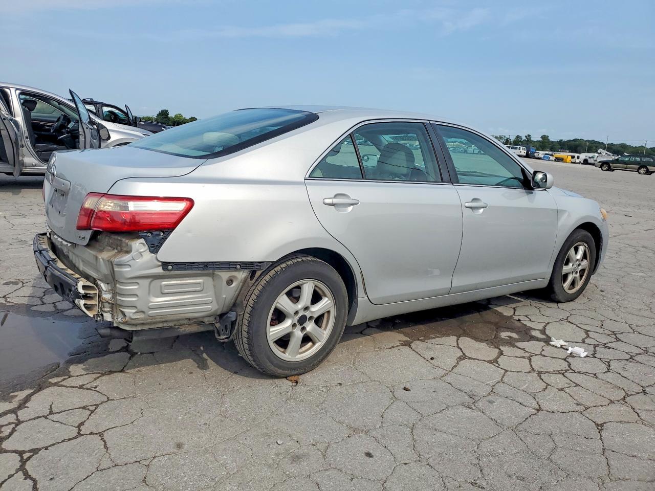 2007 Toyota Camry Le Серебряный vin: 4T1BE46K07U646504