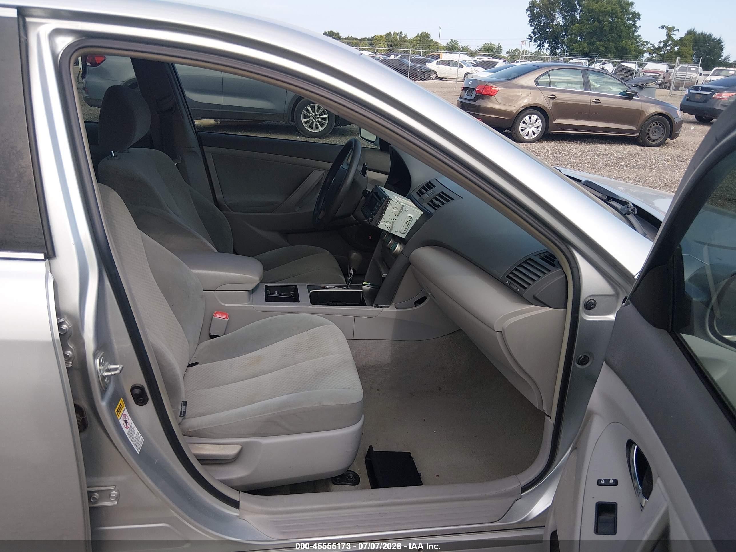 2007 Toyota Camry Le Серебряный vin: 4T1BE46K07U655123