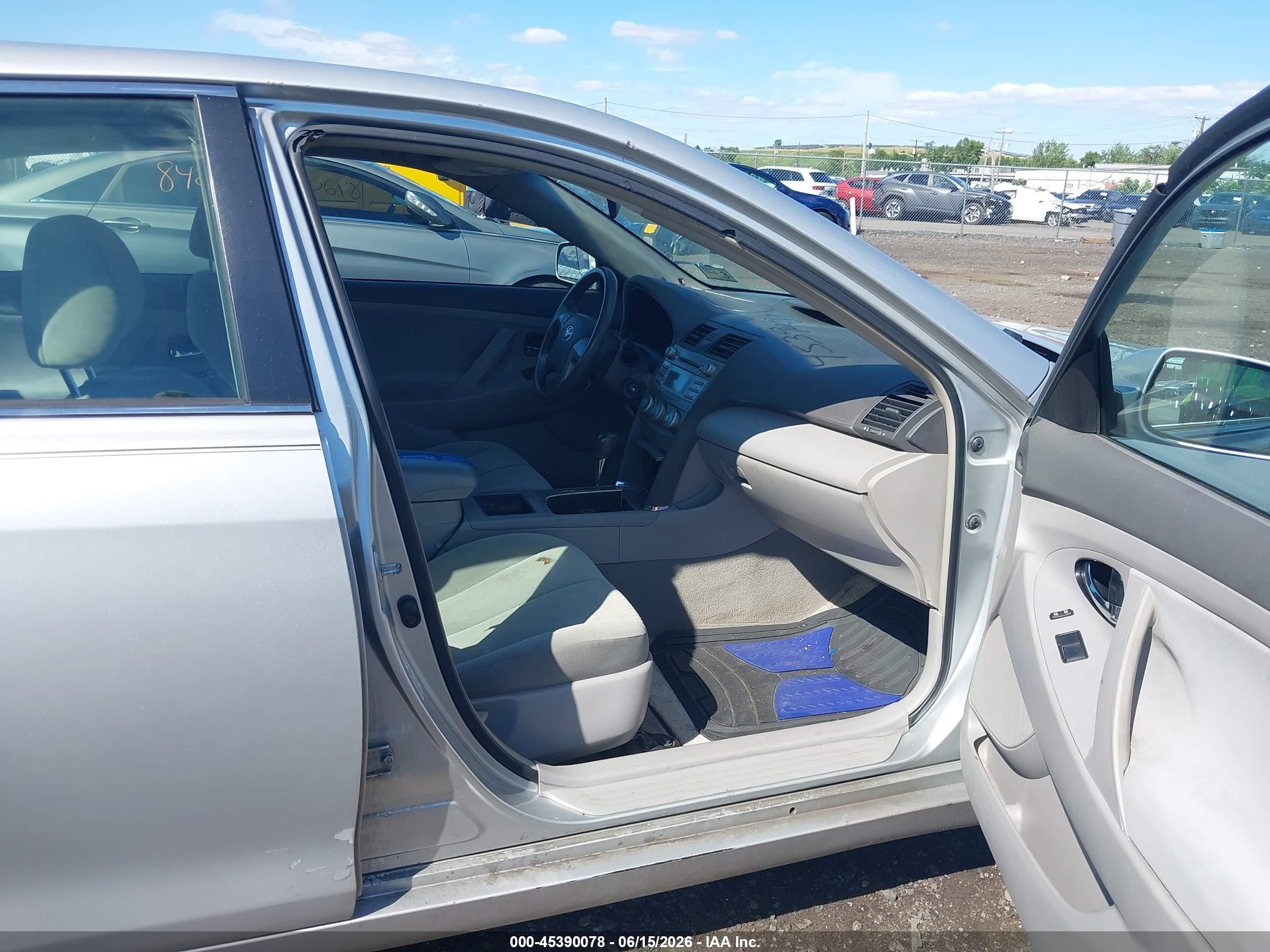 2007 Toyota Camry Le Серебряный vin: 4T1BE46K07U659902