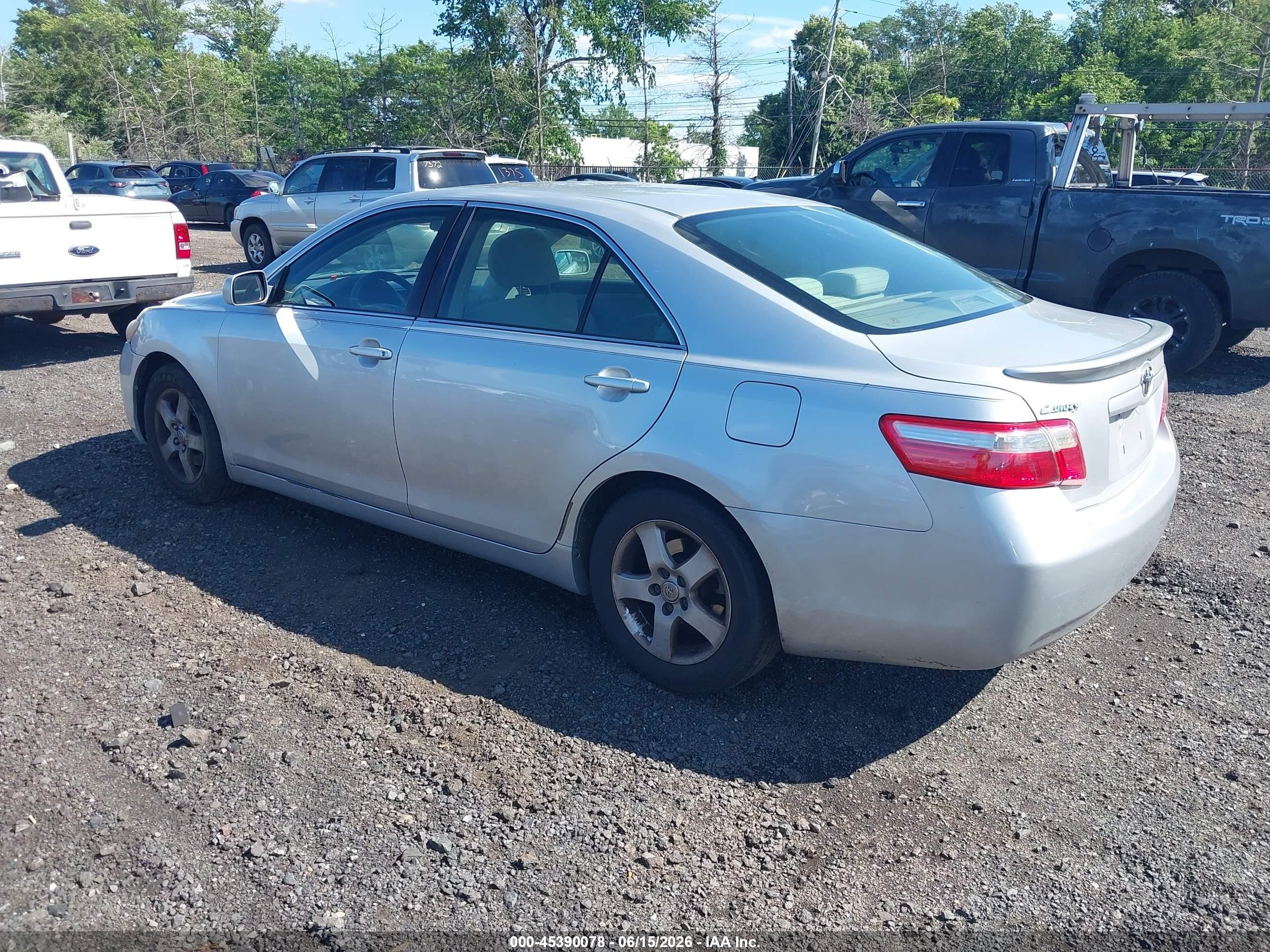 2007 Toyota Camry Le Серебряный vin: 4T1BE46K07U659902