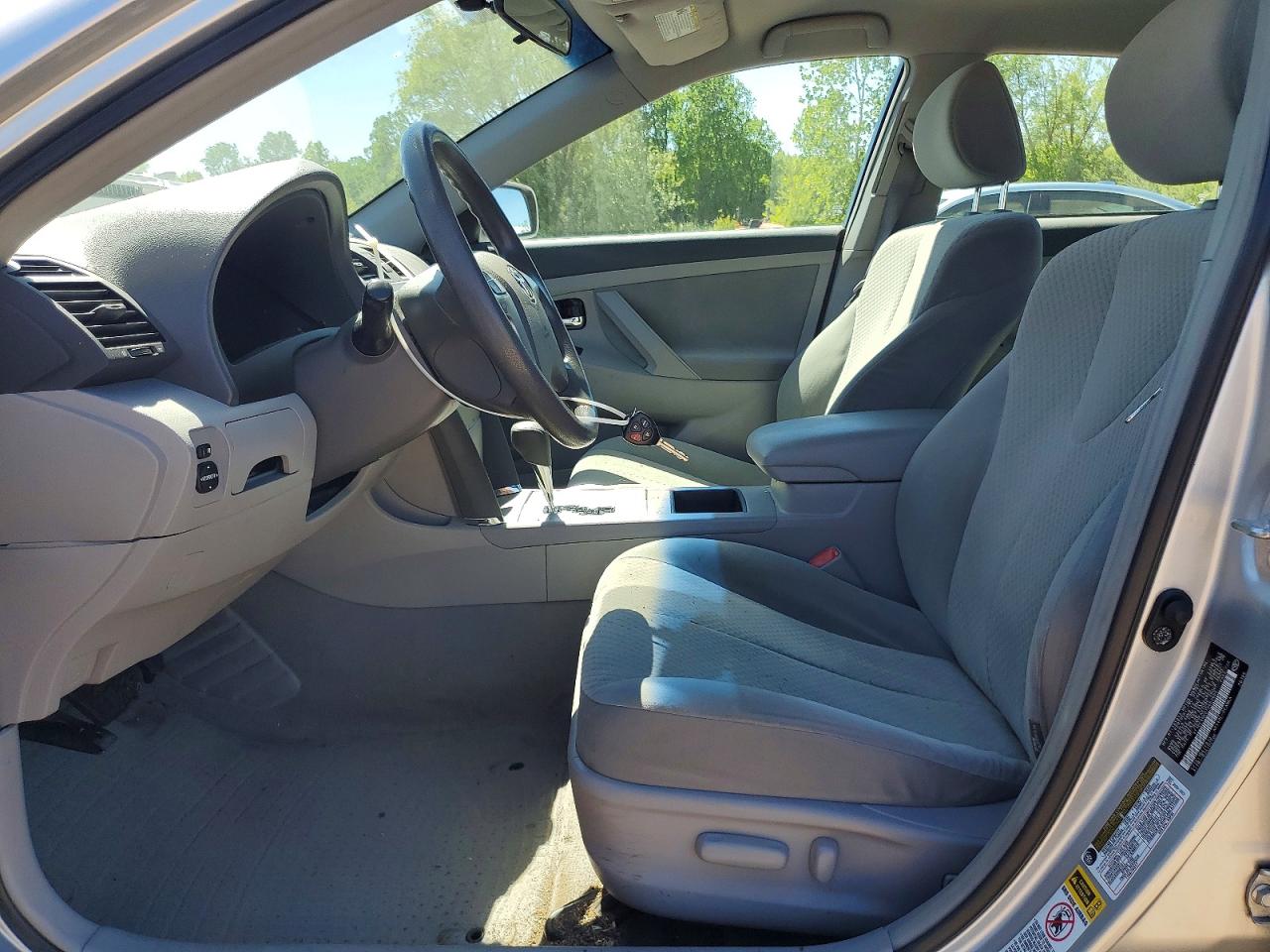 2007 Toyota Camry Le Серебряный vin: 4T1BE46K07U663660