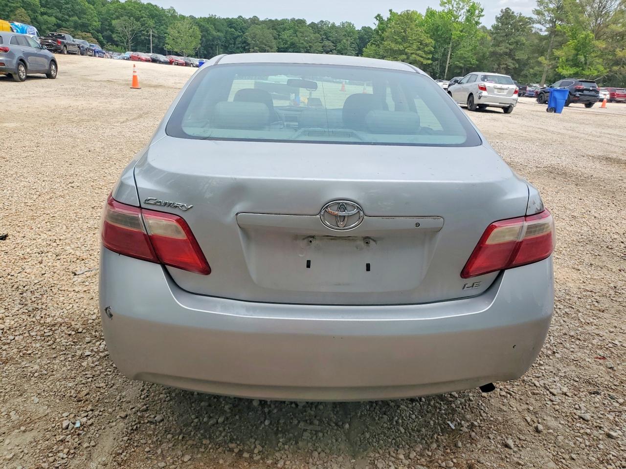 2007 Toyota Camry Le Серебряный vin: 4T1BE46K07U676666