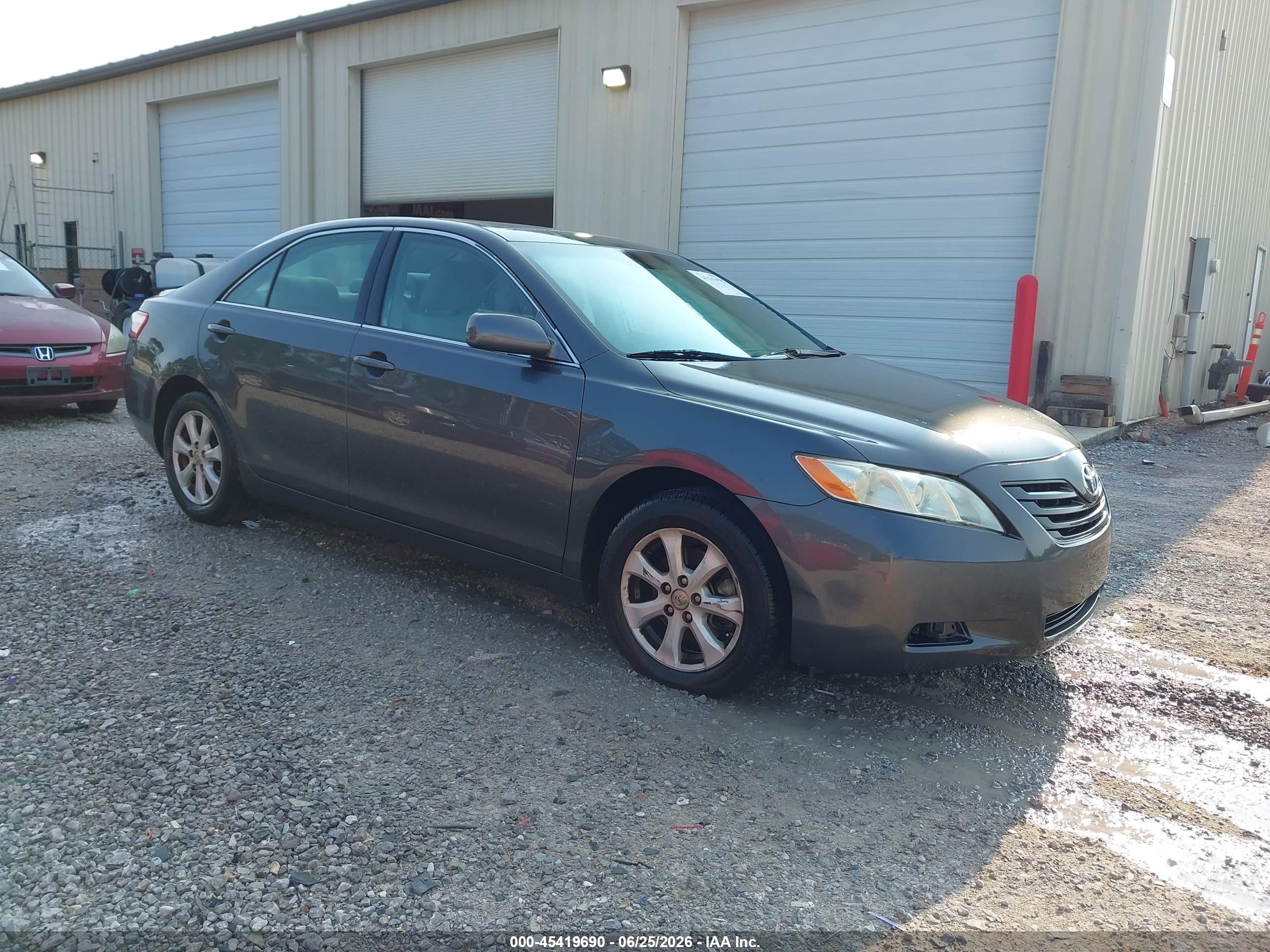 2007 Toyota Camry Le Gray vin: 4T1BE46K07U699395