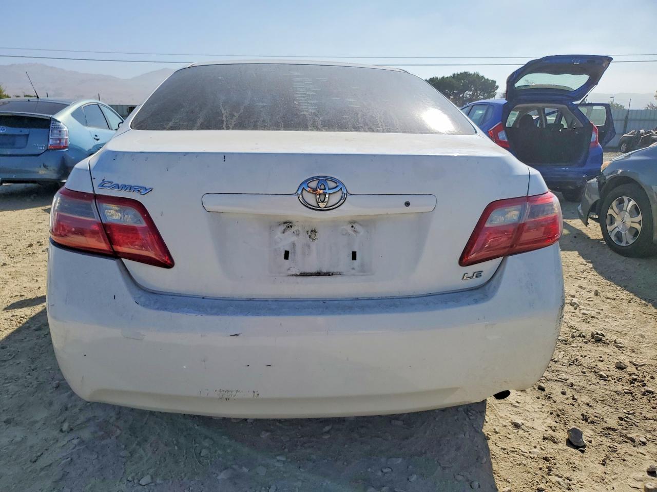 2007 Toyota Camry Le White vin: 4T1BE46K07U700304