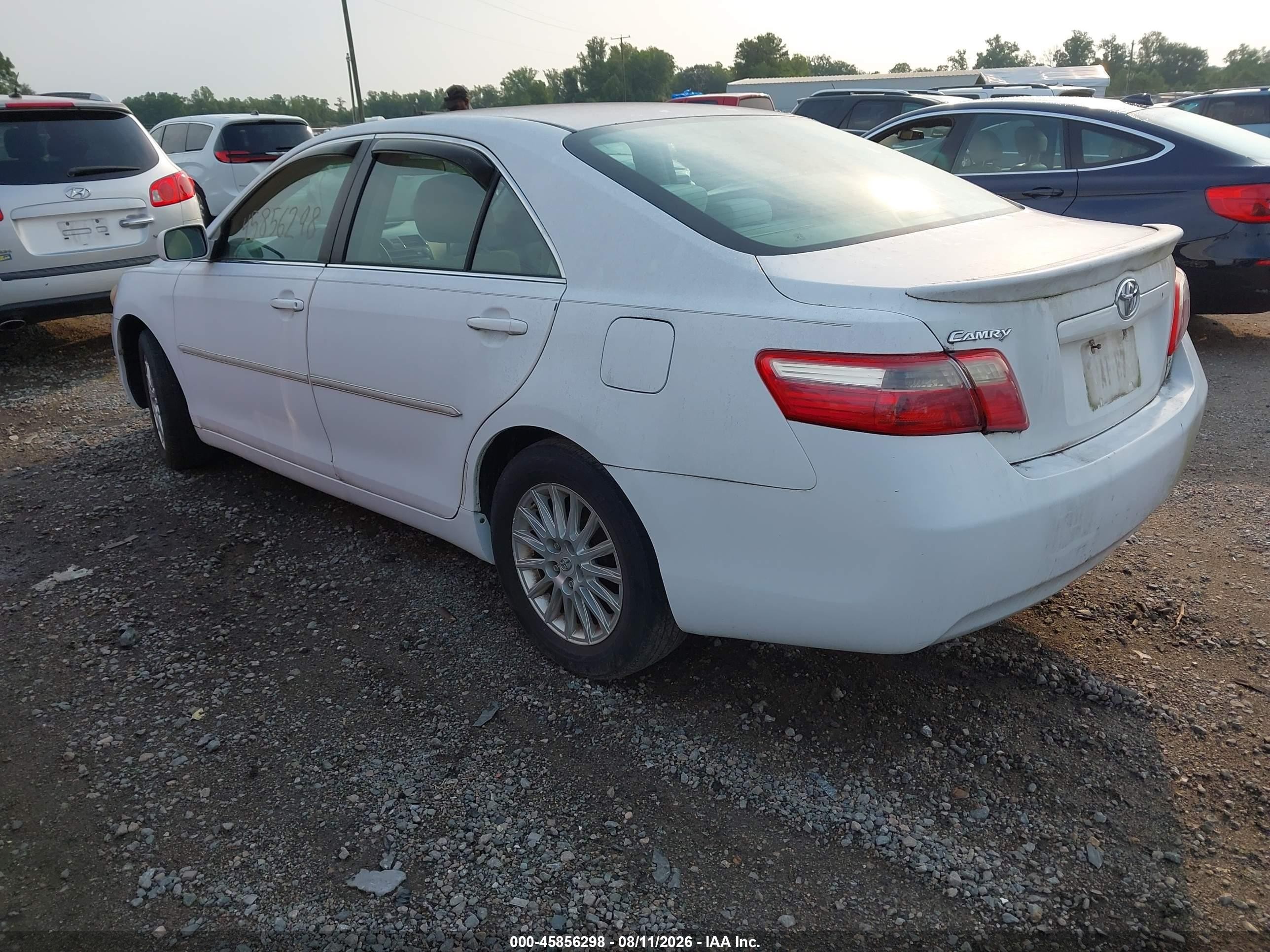 2007 Toyota Camry Le White vin: 4T1BE46K07U712078