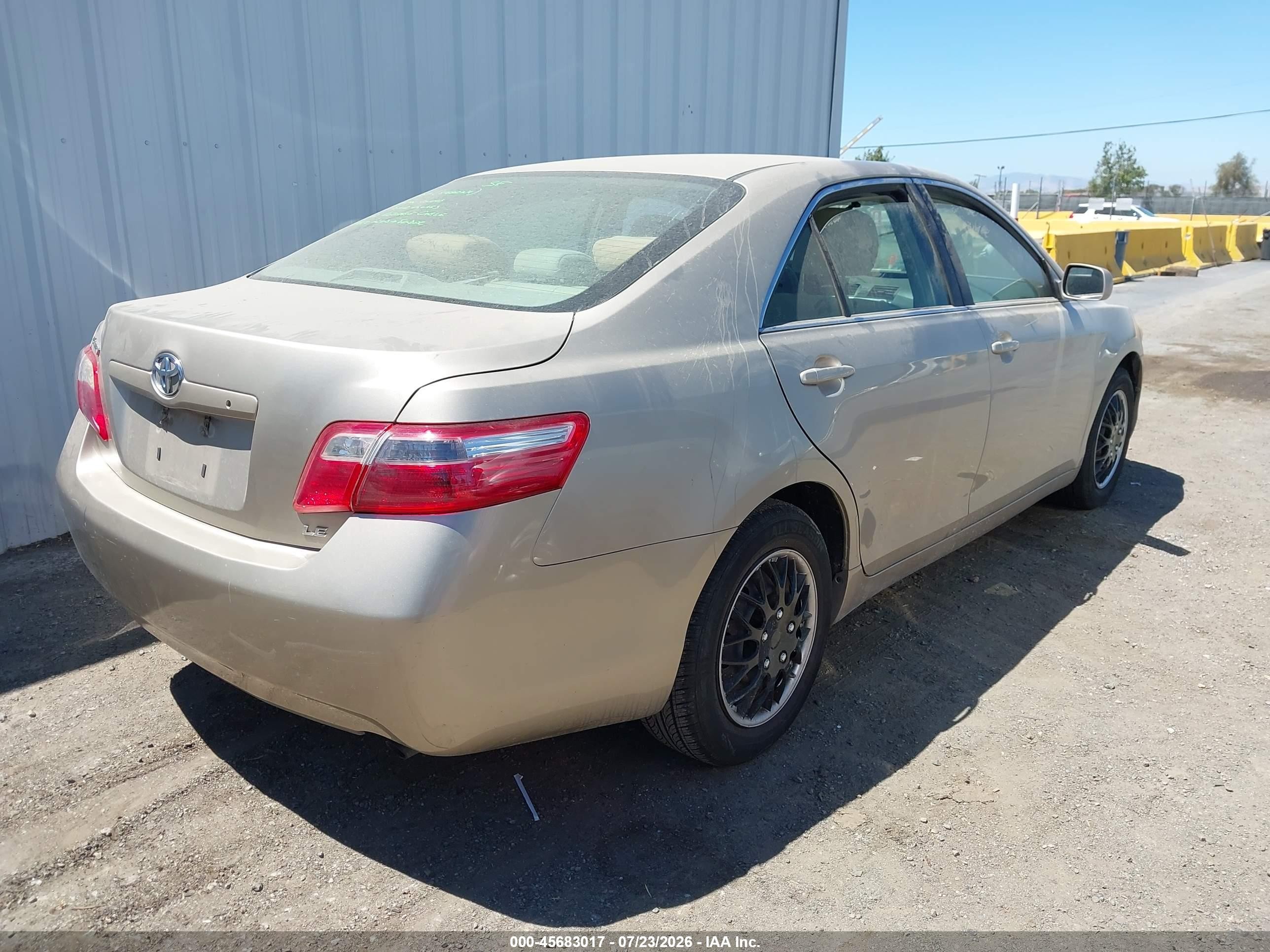 2007 Toyota Camry Le Gold vin: 4T1BE46K07U724246
