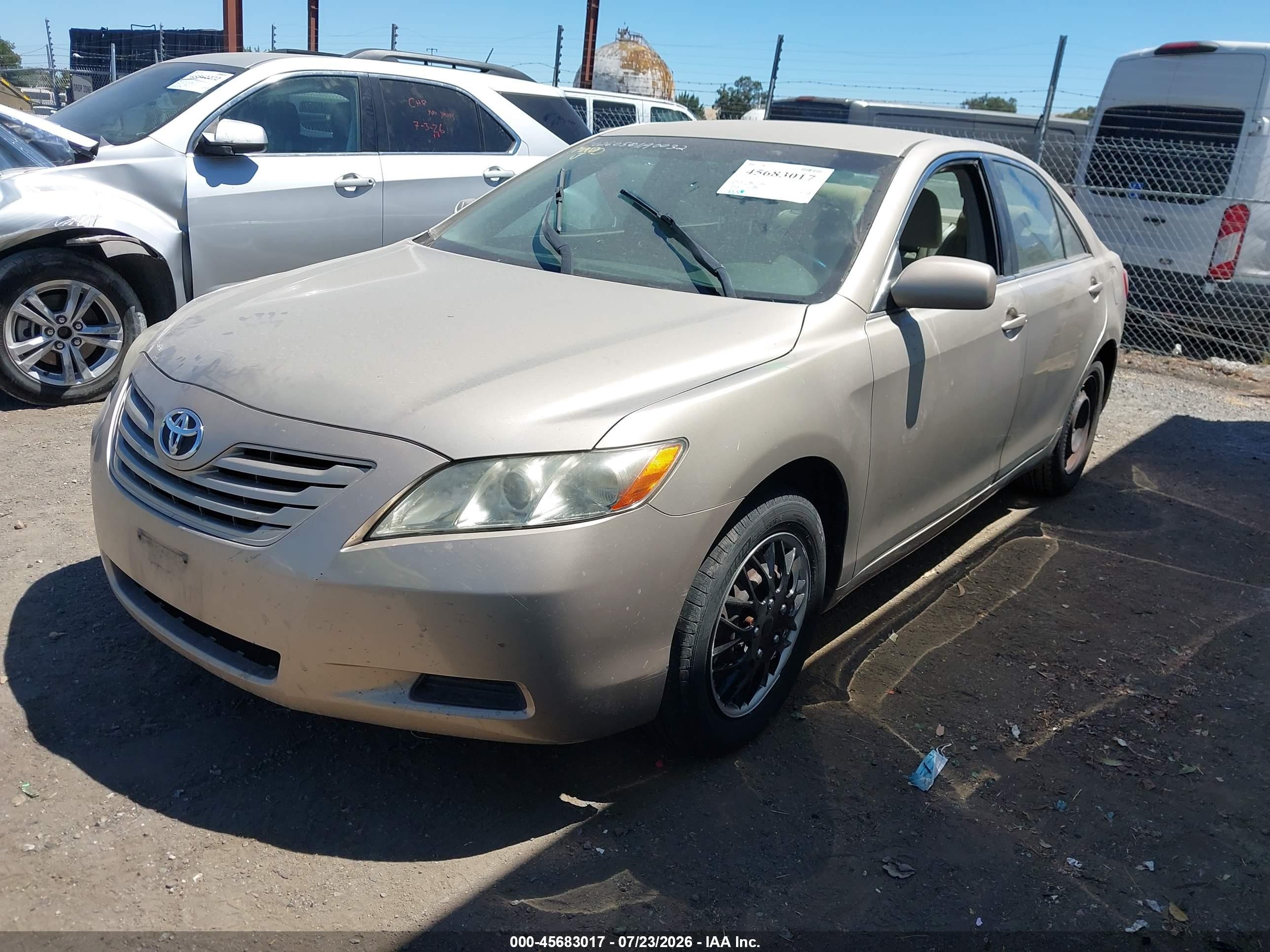 2007 Toyota Camry Le Gold vin: 4T1BE46K07U724246