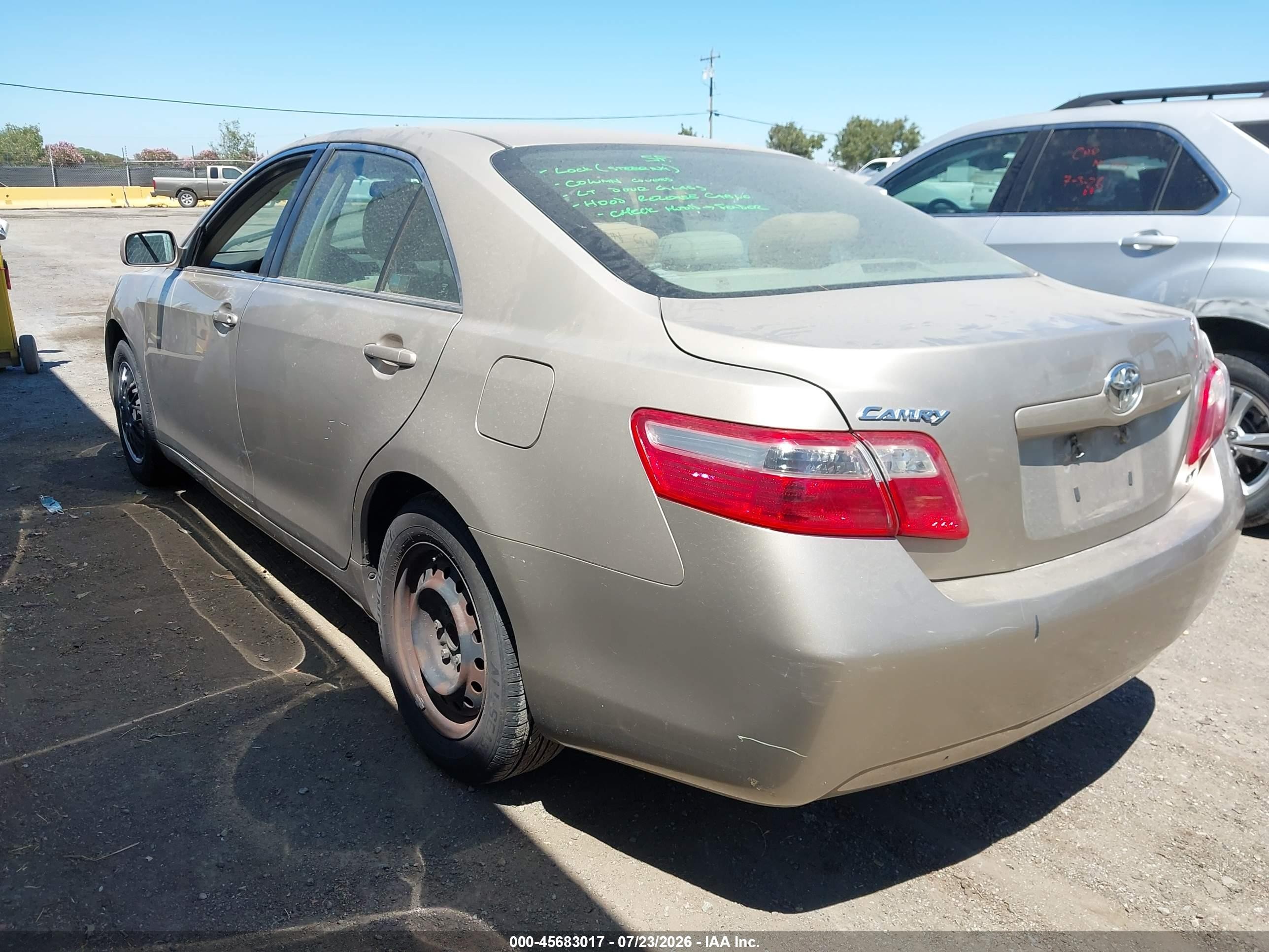2007 Toyota Camry Le Gold vin: 4T1BE46K07U724246
