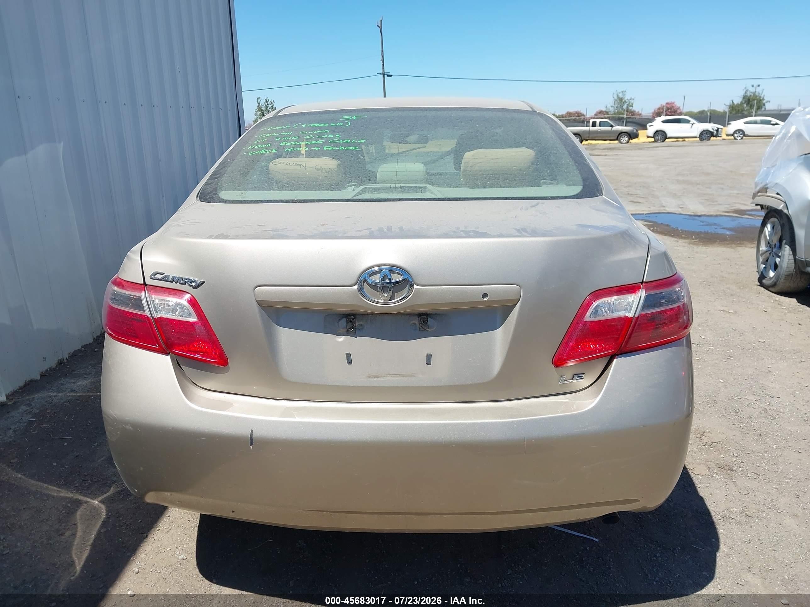 2007 Toyota Camry Le Gold vin: 4T1BE46K07U724246
