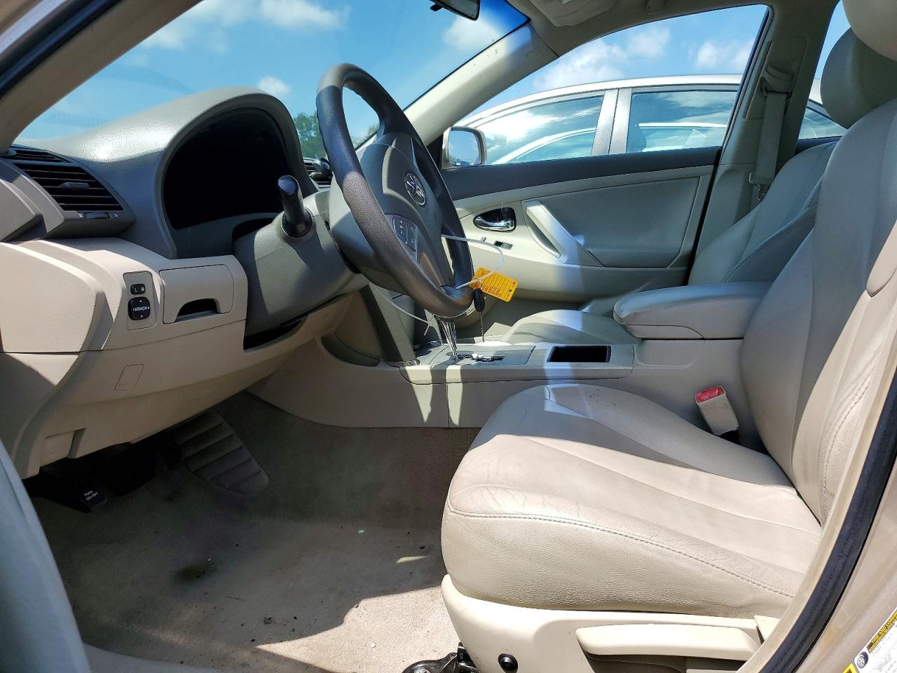 2008 Toyota Camry Base Желто-коричневый vin: 4T1BE46K08U204257