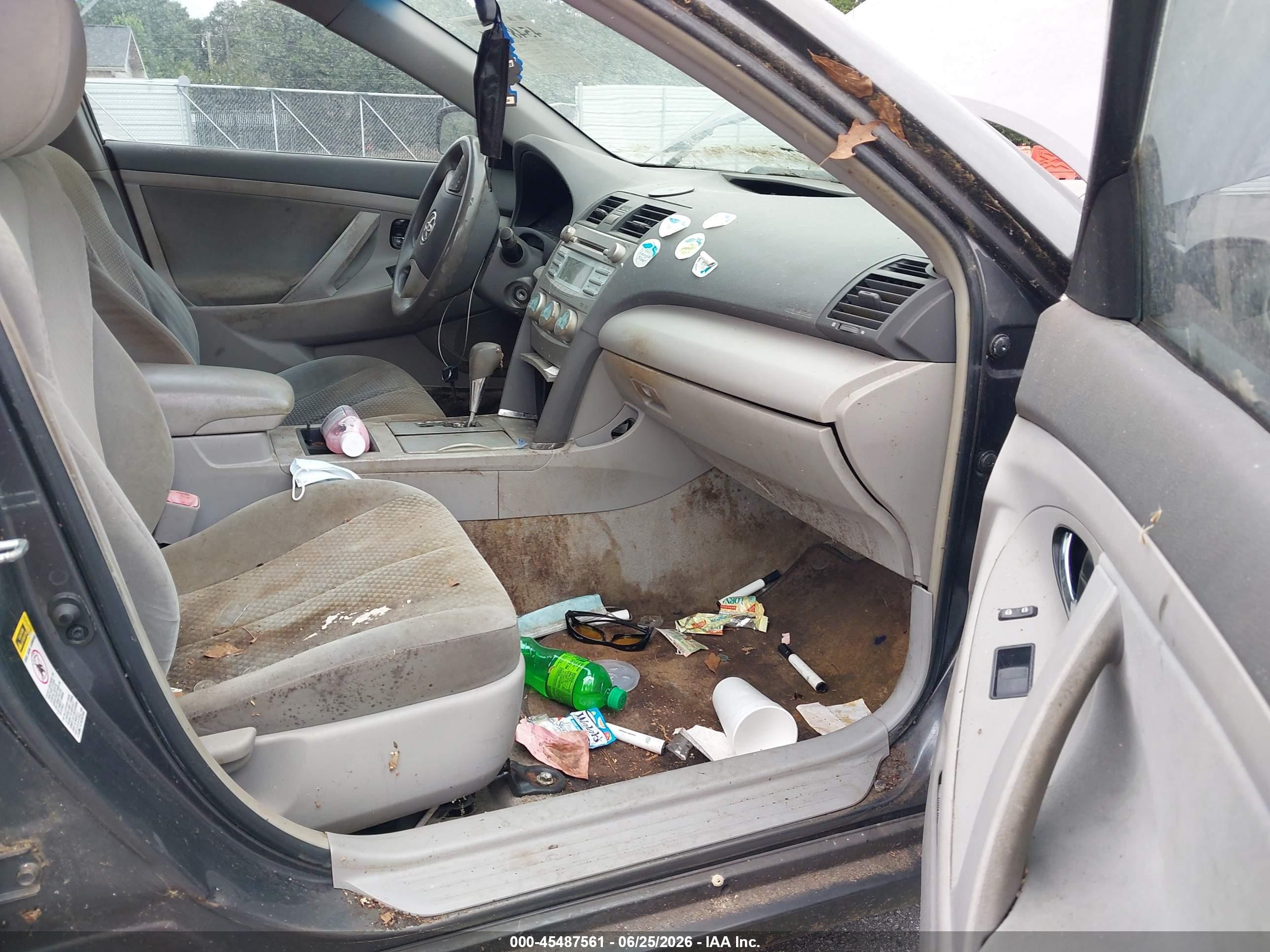 2008 Toyota Camry Le Серый vin: 4T1BE46K08U206445