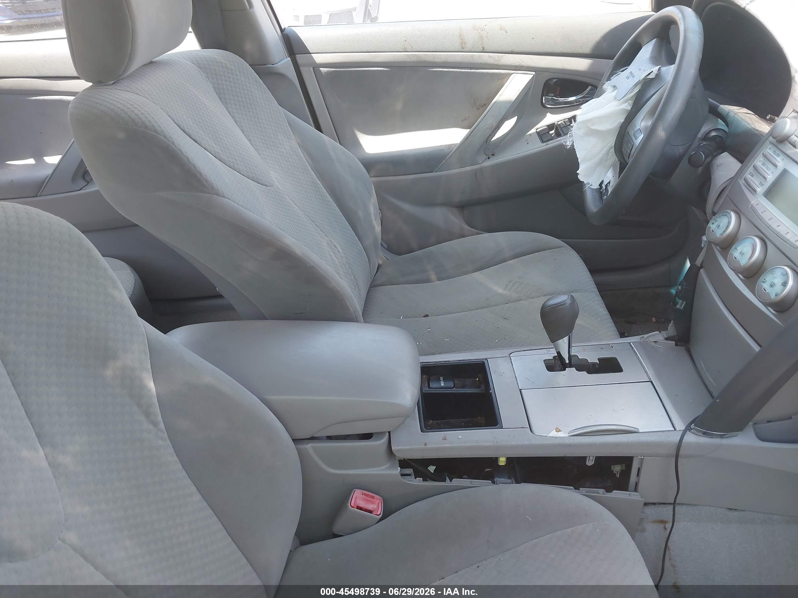 2008 Toyota Camry Le Silver vin: 4T1BE46K08U231202