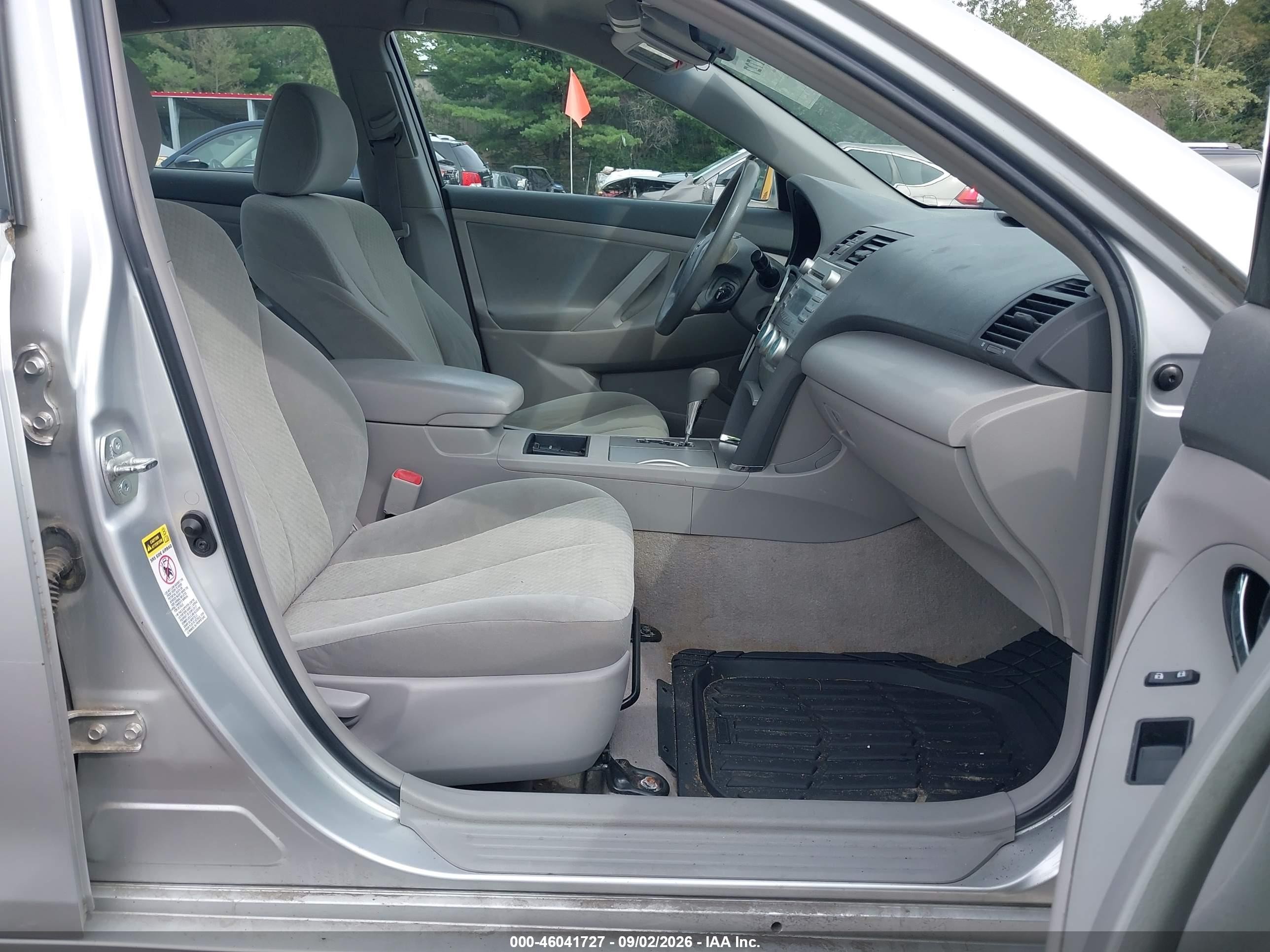 2008 Toyota Camry Le Silver vin: 4T1BE46K08U250722
