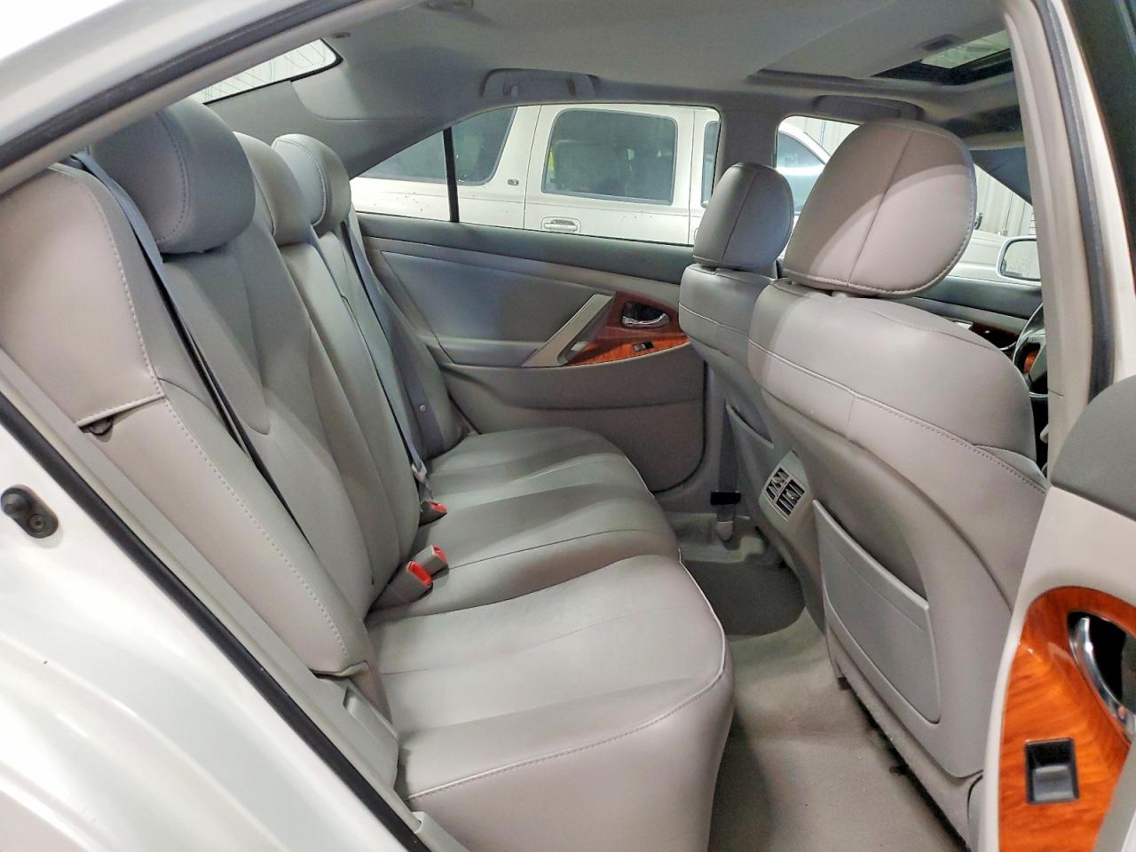 2008 Toyota Camry Xle White vin: 4T1BE46K08U737628