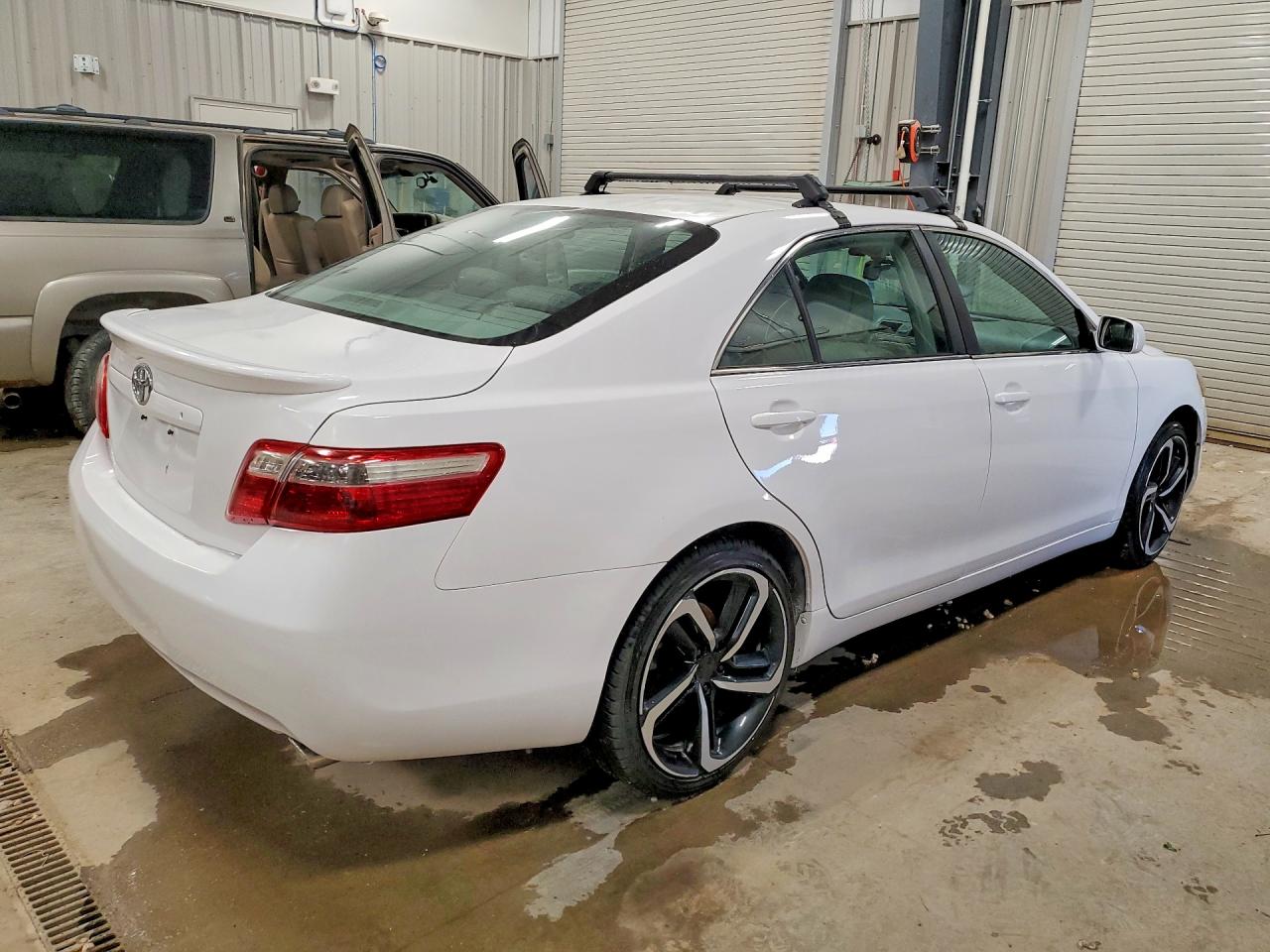 2008 Toyota Camry Xle White vin: 4T1BE46K08U737628