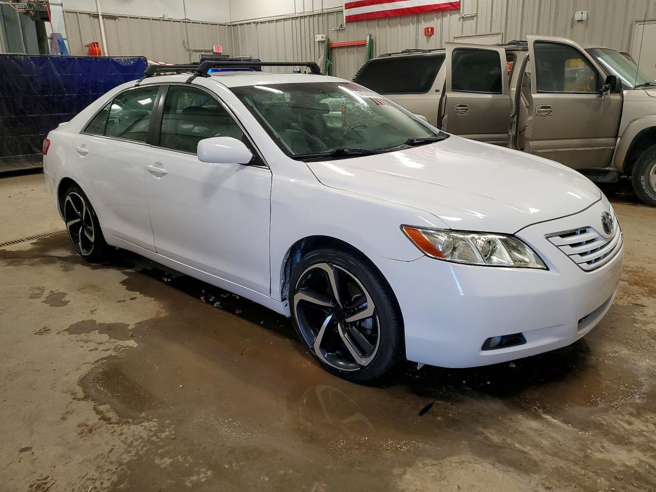 2008 Toyota Camry Xle White vin: 4T1BE46K08U737628