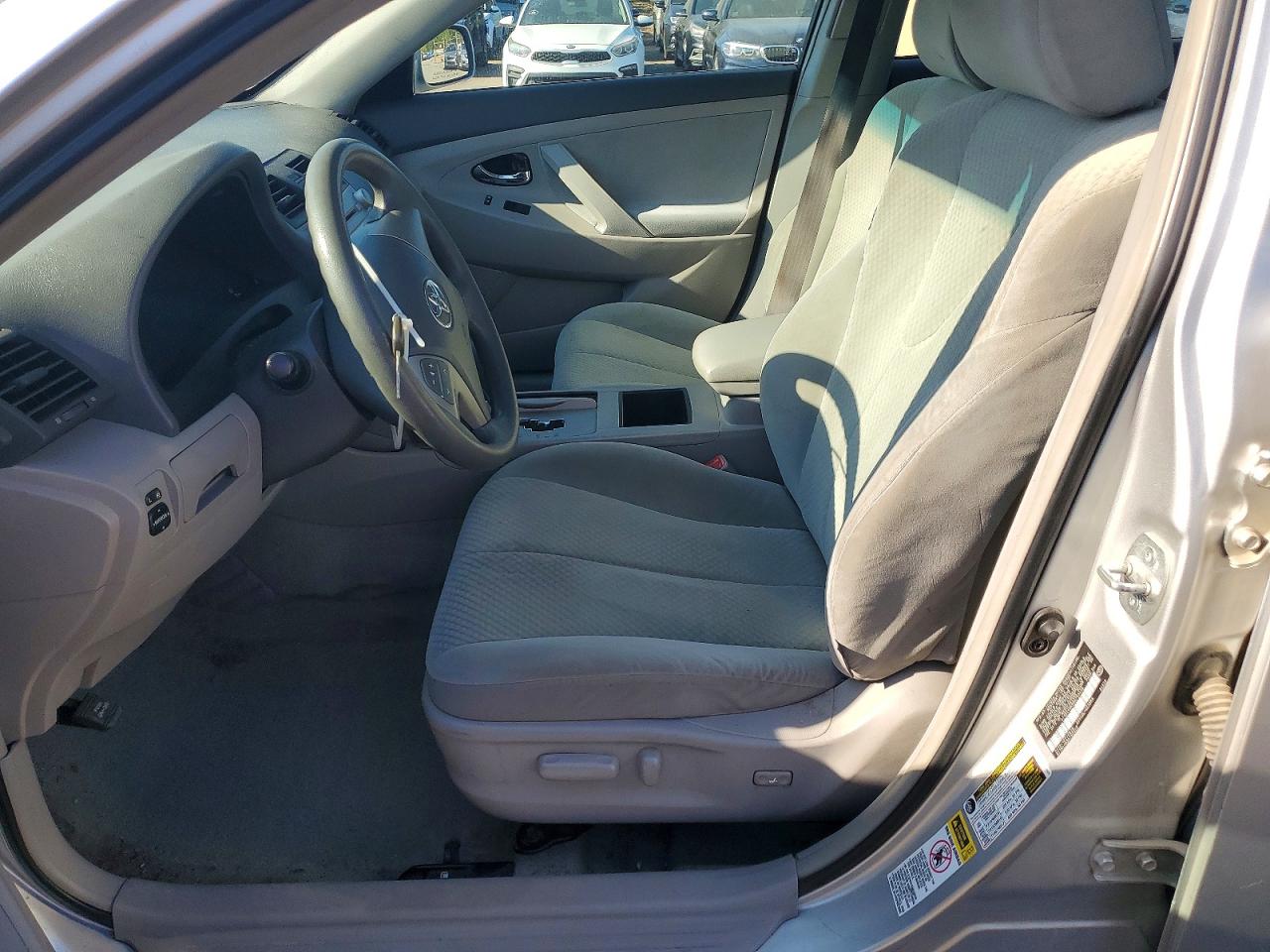 2008 Toyota Camry Le Silver vin: 4T1BE46K08U753425