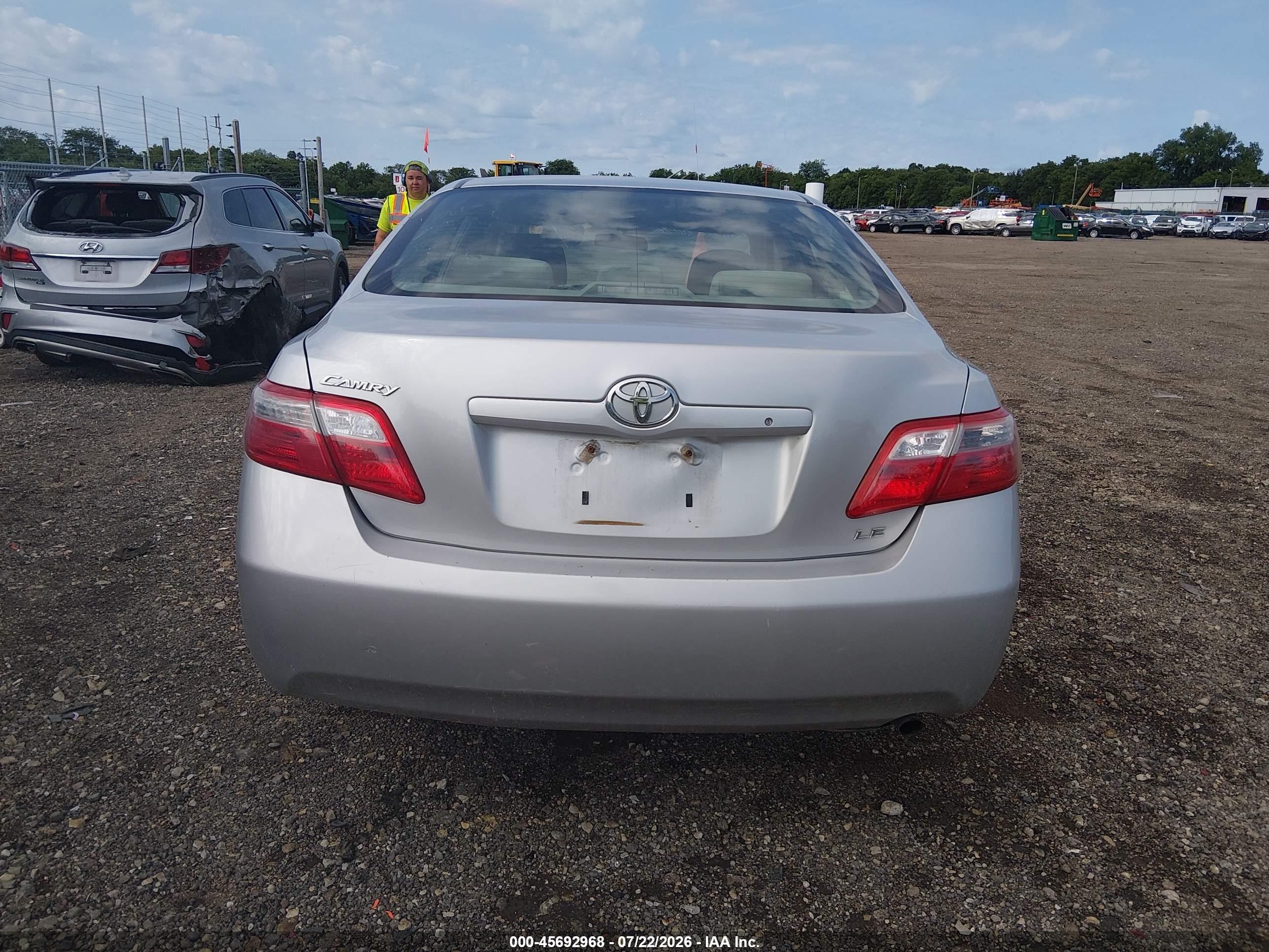 2009 Toyota Camry Le Серебряный vin: 4T1BE46K09U274276
