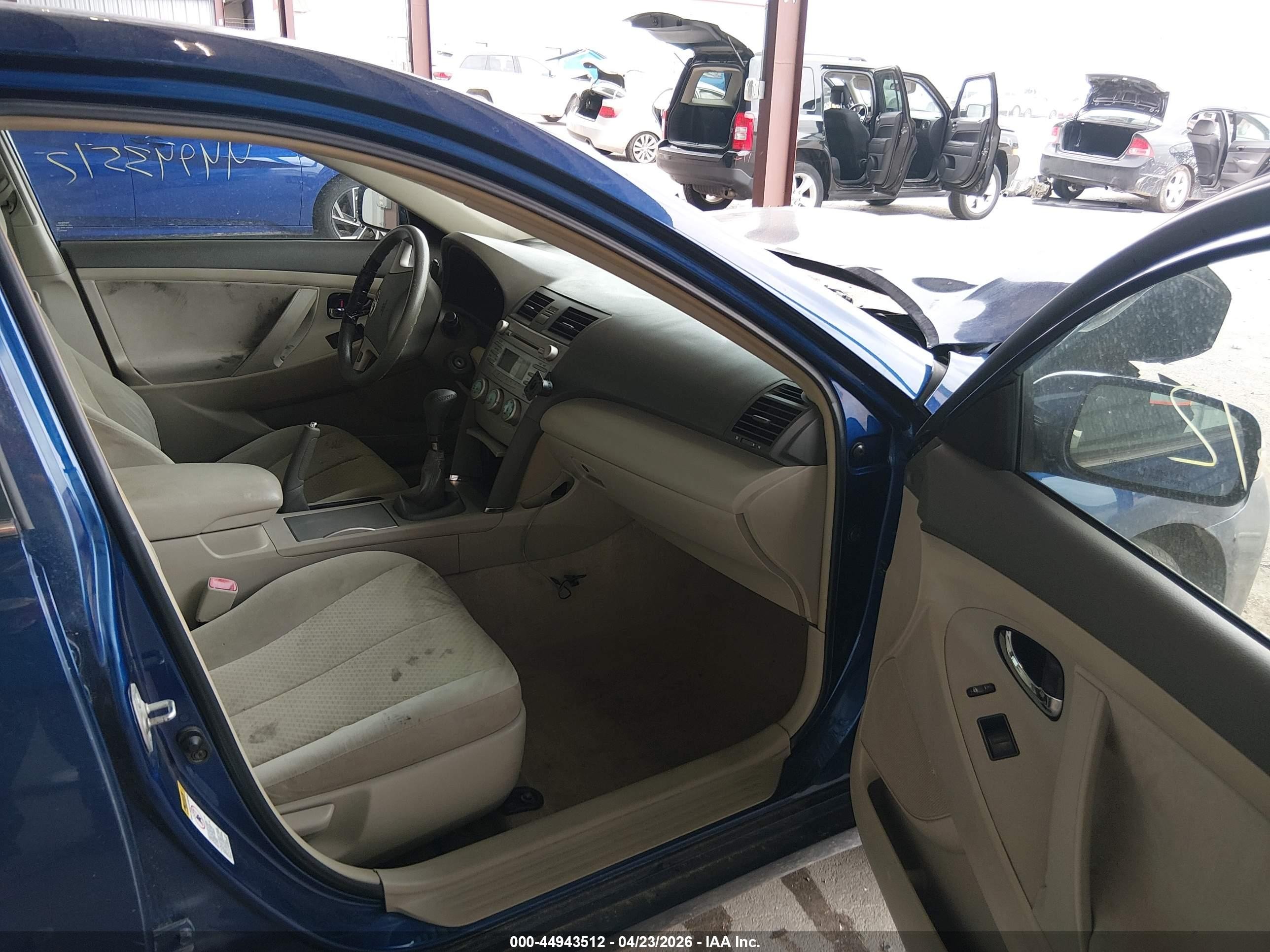 2009 Toyota Camry   Синий vin: 4T1BE46K09U276996