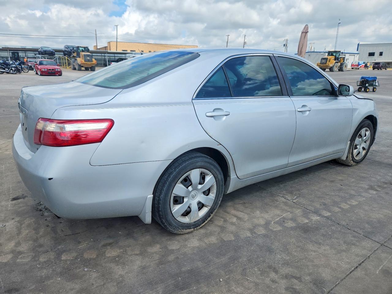 2009 Toyota Camry Le Серебряный vin: 4T1BE46K09U316428