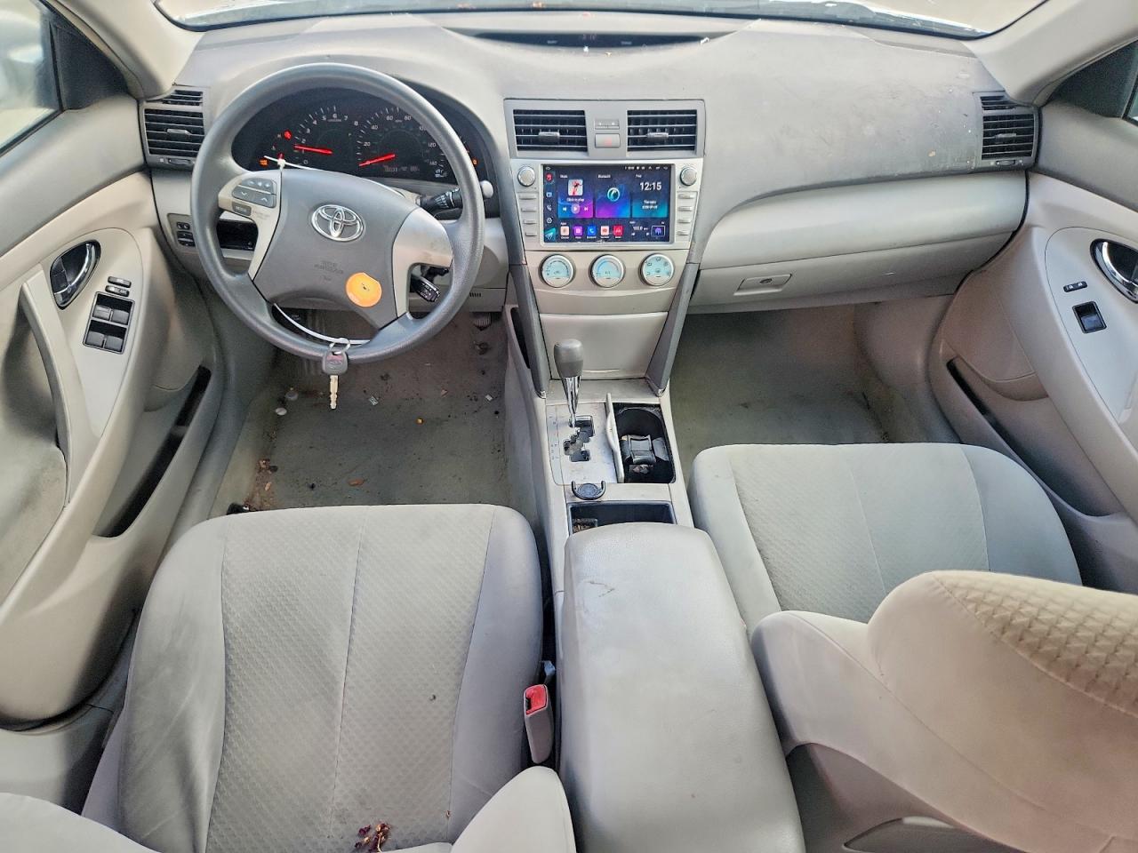 2009 Toyota Camry Le Серебряный vin: 4T1BE46K09U316428